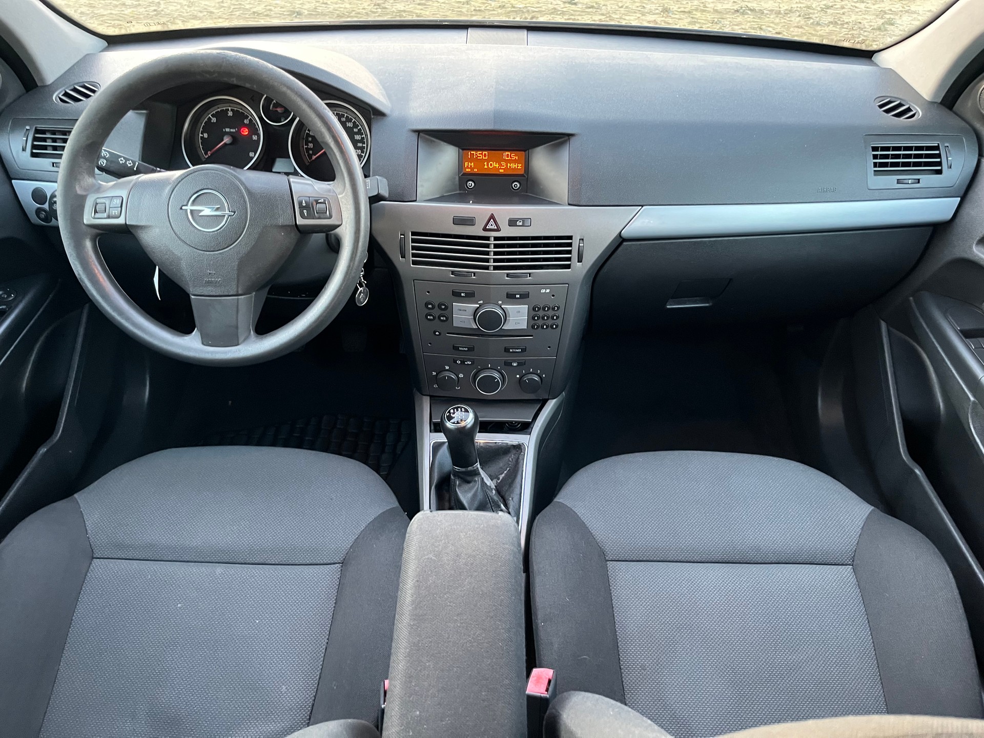 OPEL Astra 1.9 CDTi Enjoy-image-8
