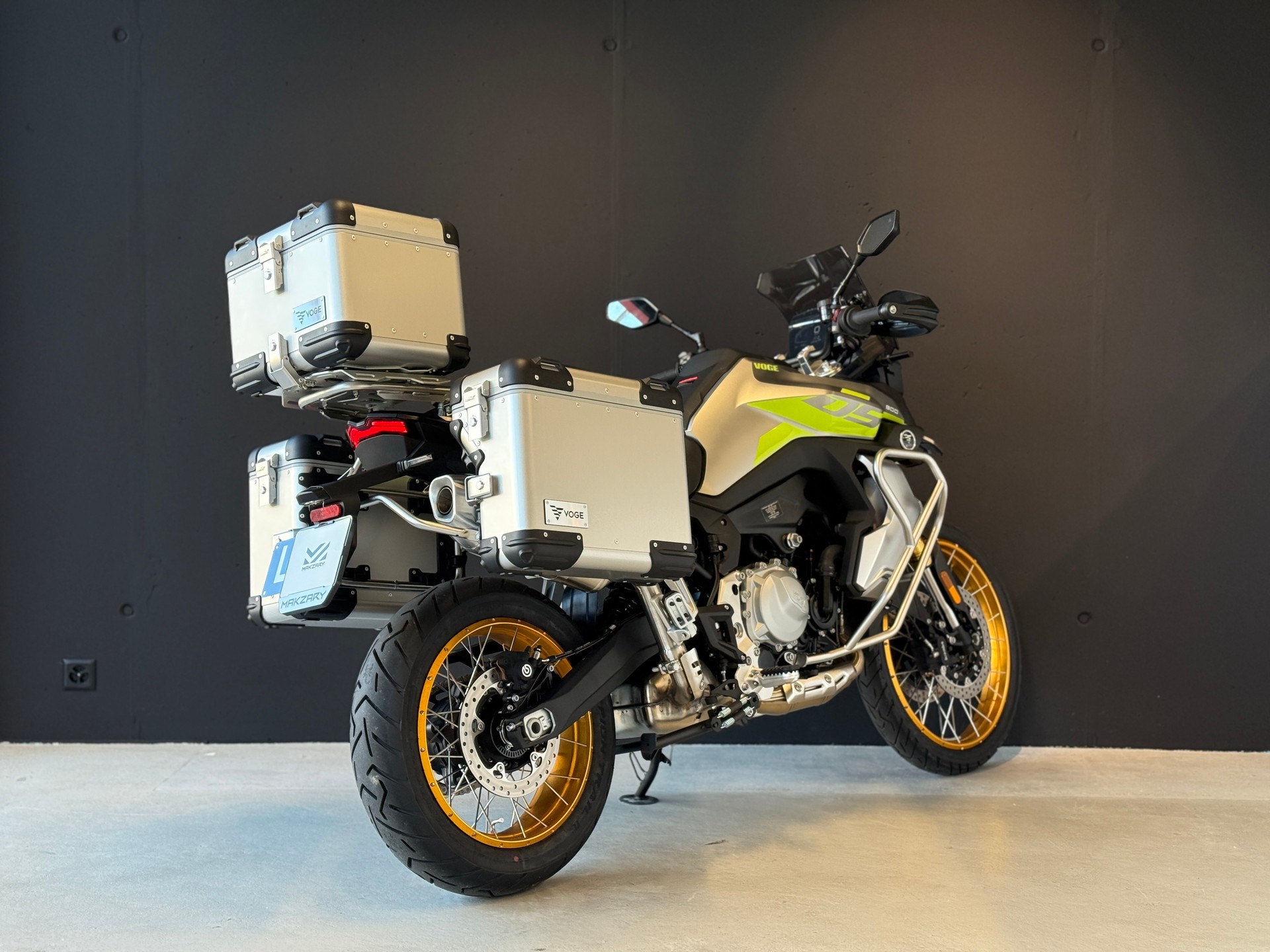 VOGE DS 900 X 35kw-showroom-element-3