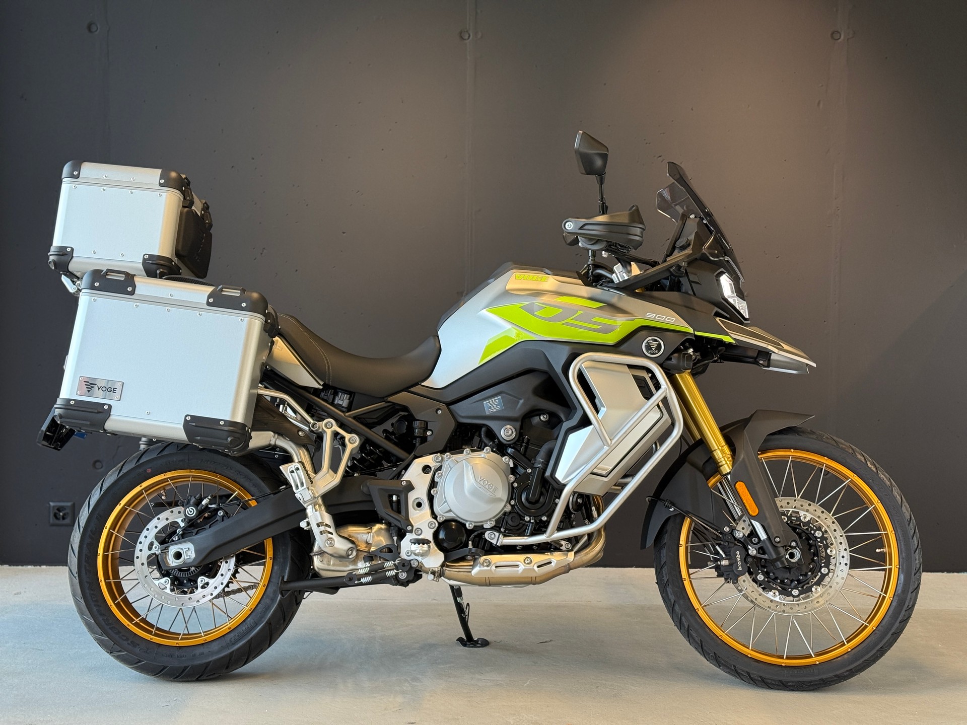 VOGE DS 900 X 35kw-showroom-element-1
