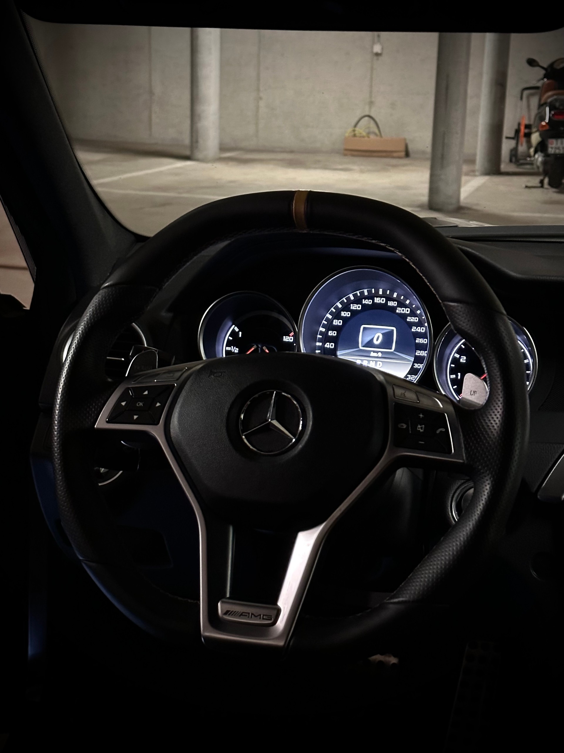 MERCEDES-BENZ C 63 AMG Avantgarde Speedshift MCT-image-3