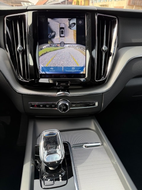 VOLVO XC60 T6 eAWD PluginHybrid Black Edition-image-13