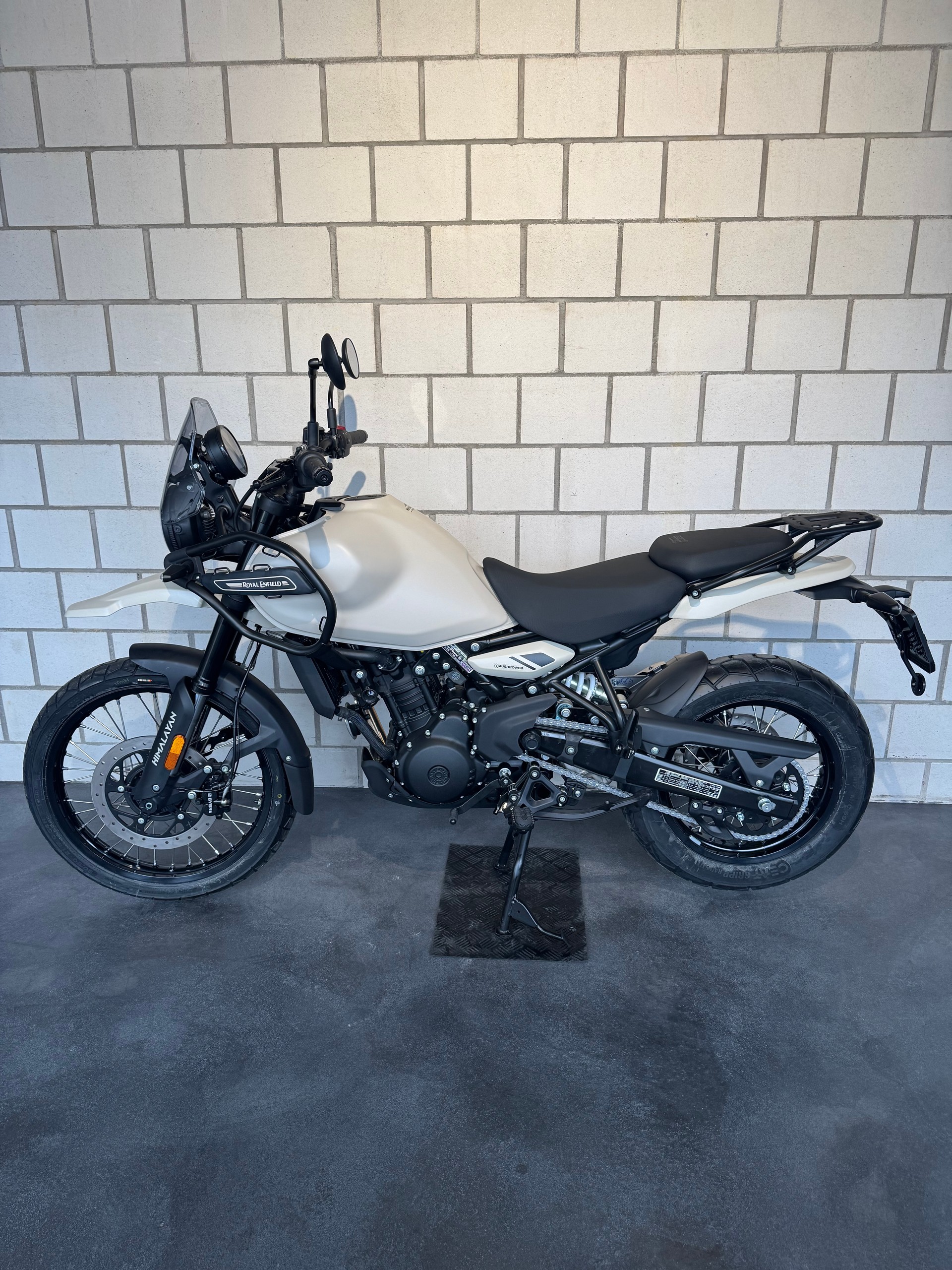 ROYAL ENFIELD HIMALAYAN 452-showroom-element-1