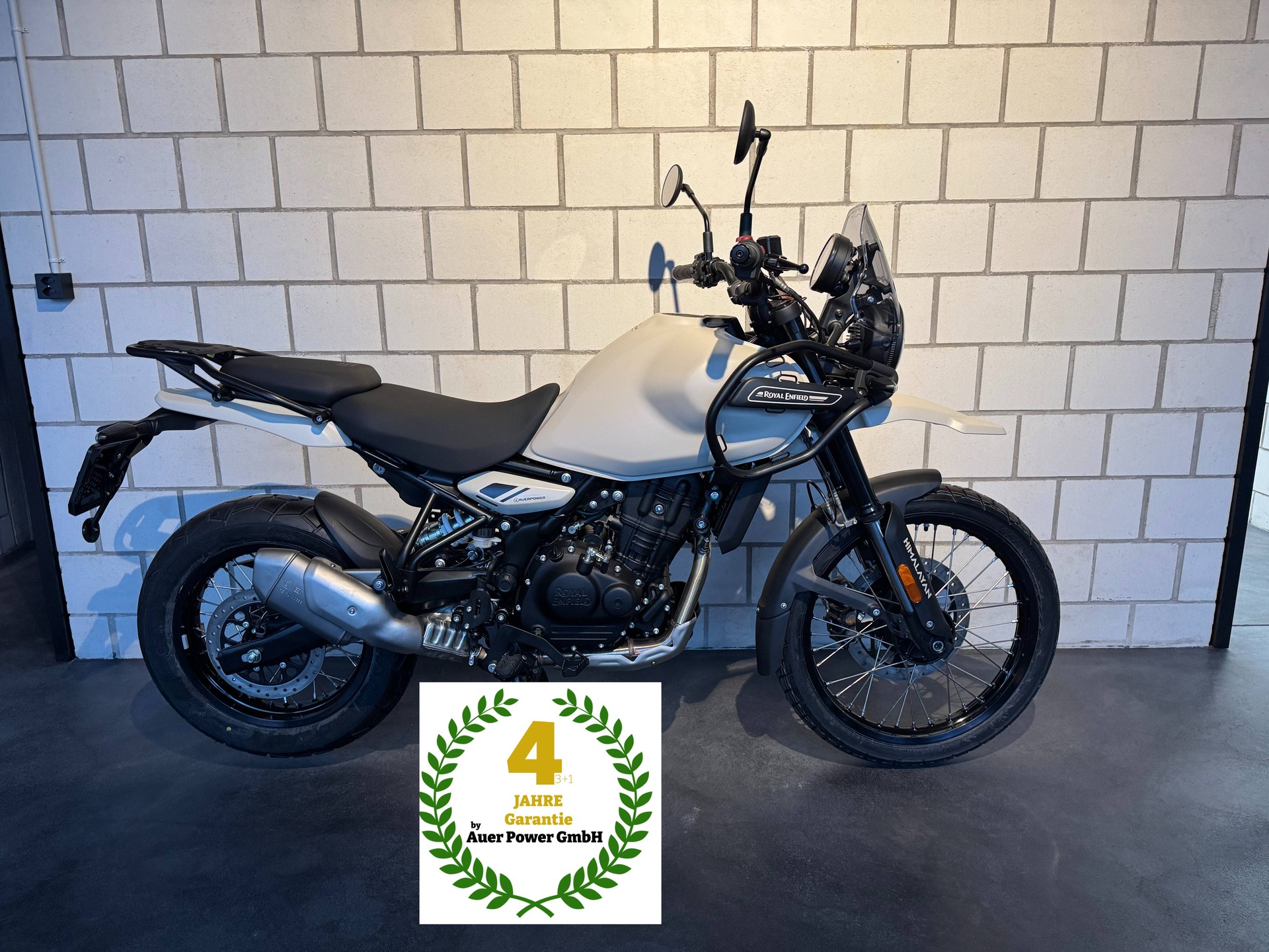 ROYAL ENFIELD HIMALAYAN 452