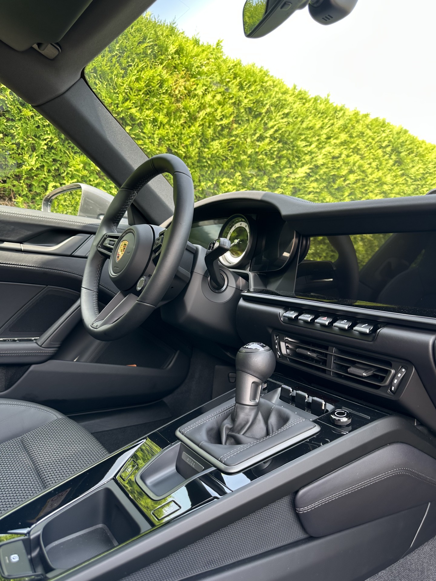 PORSCHE 911 Carrera T-image-4