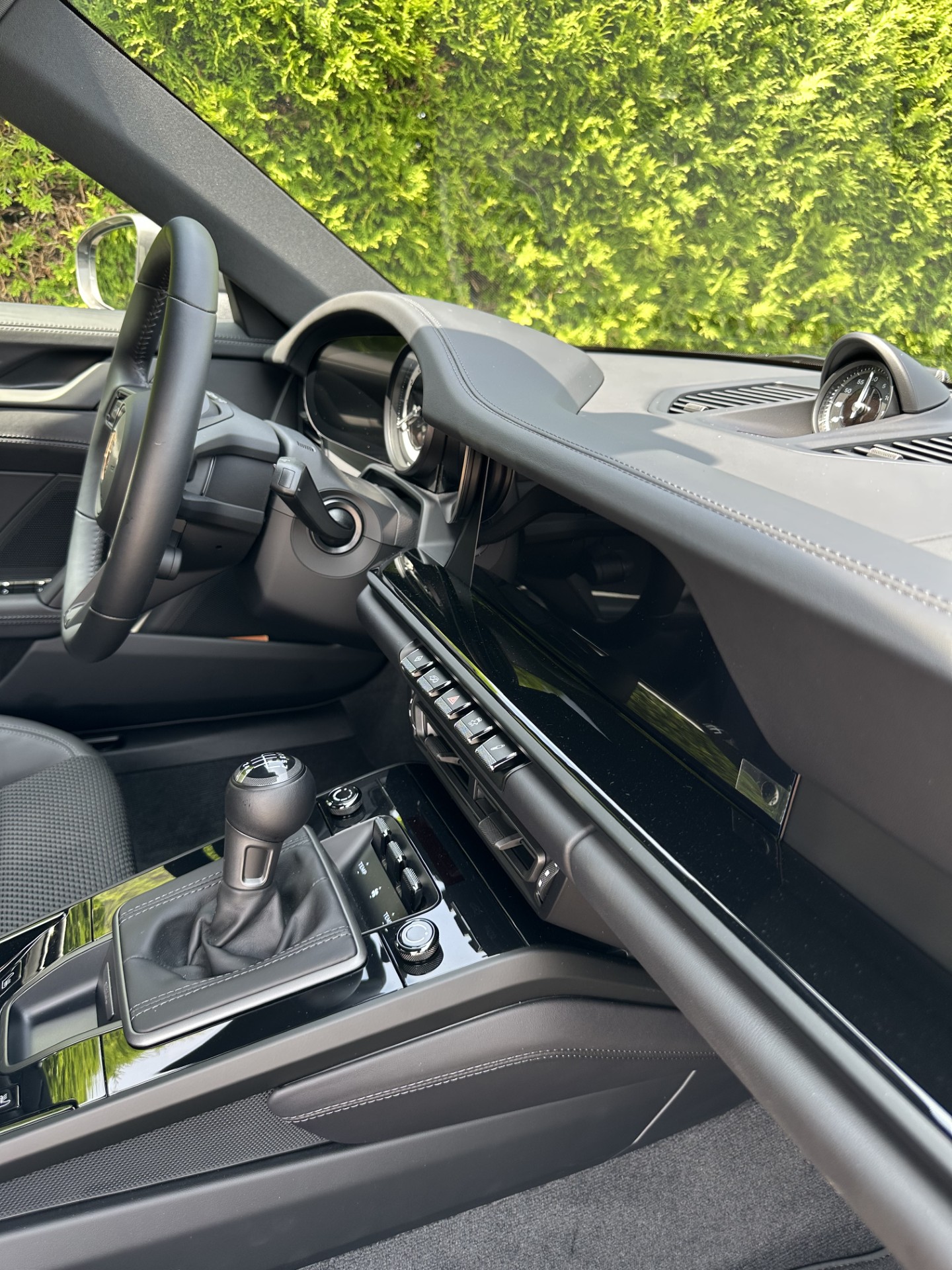 PORSCHE 911 Carrera T-image-3