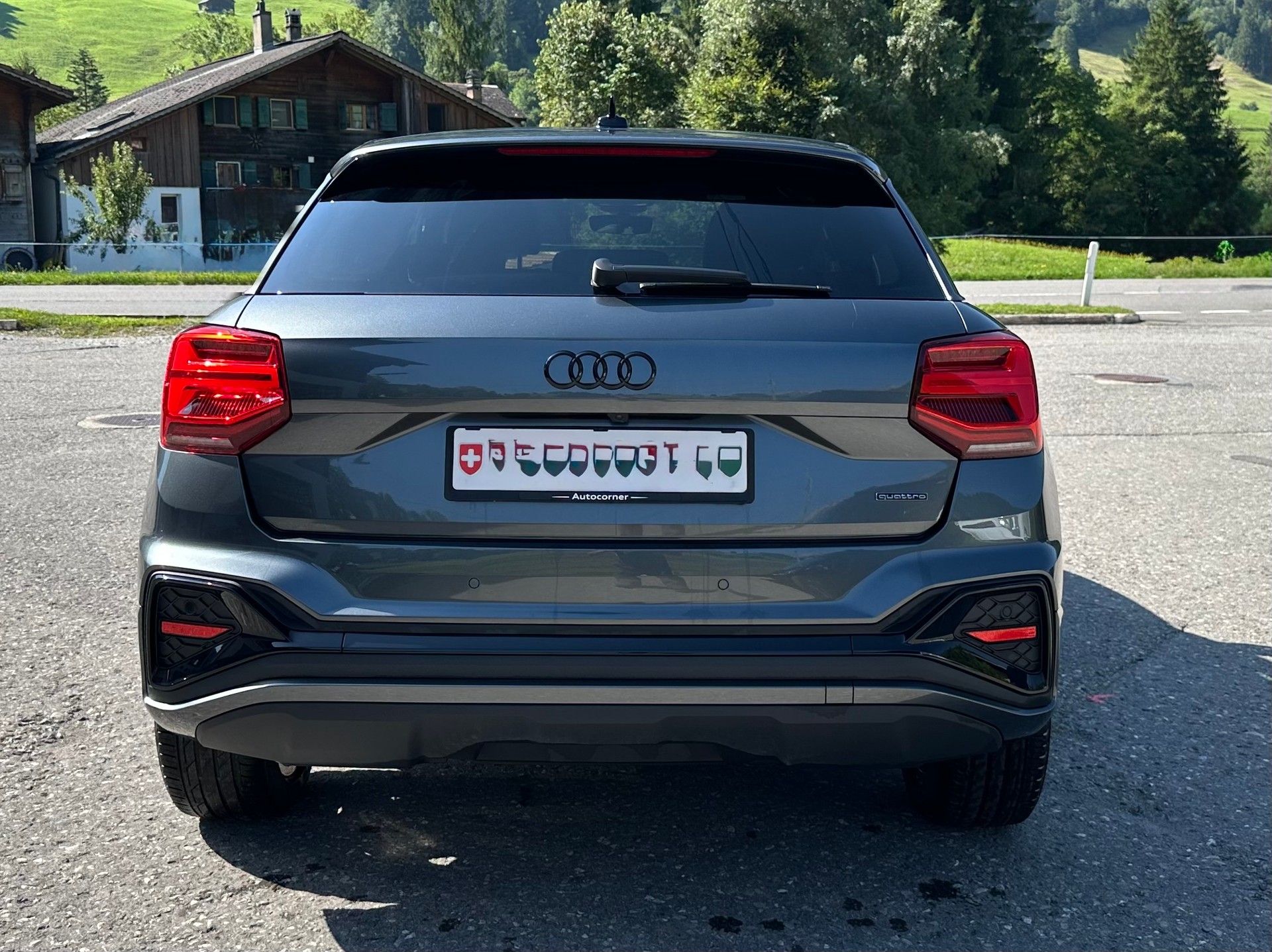 AUDI Q2 40 TFSI S line Attraction quattro S-tronic-image-2