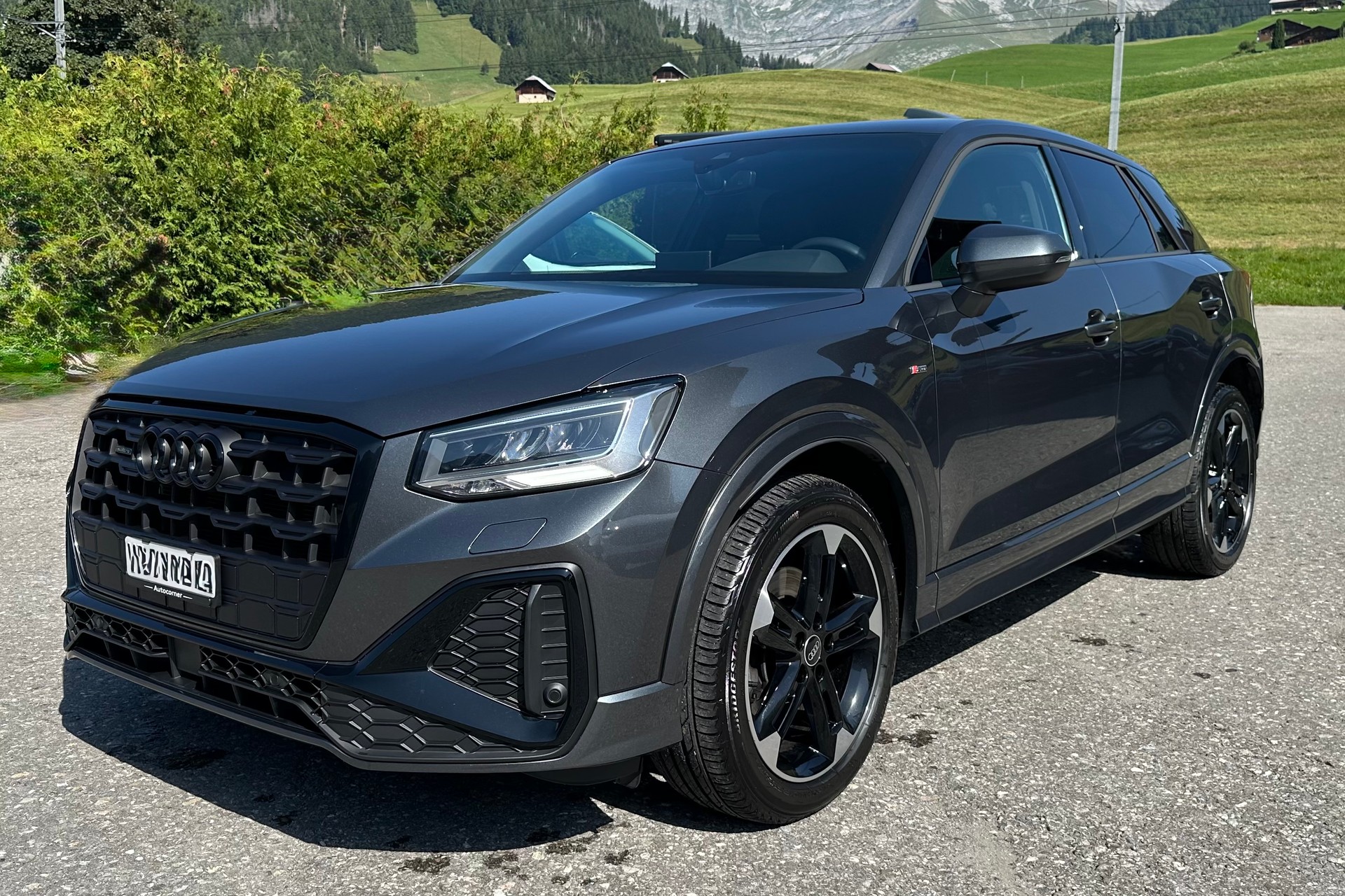 AUDI Q2 40 TFSI S line Attraction quattro S-tronic-image-0
