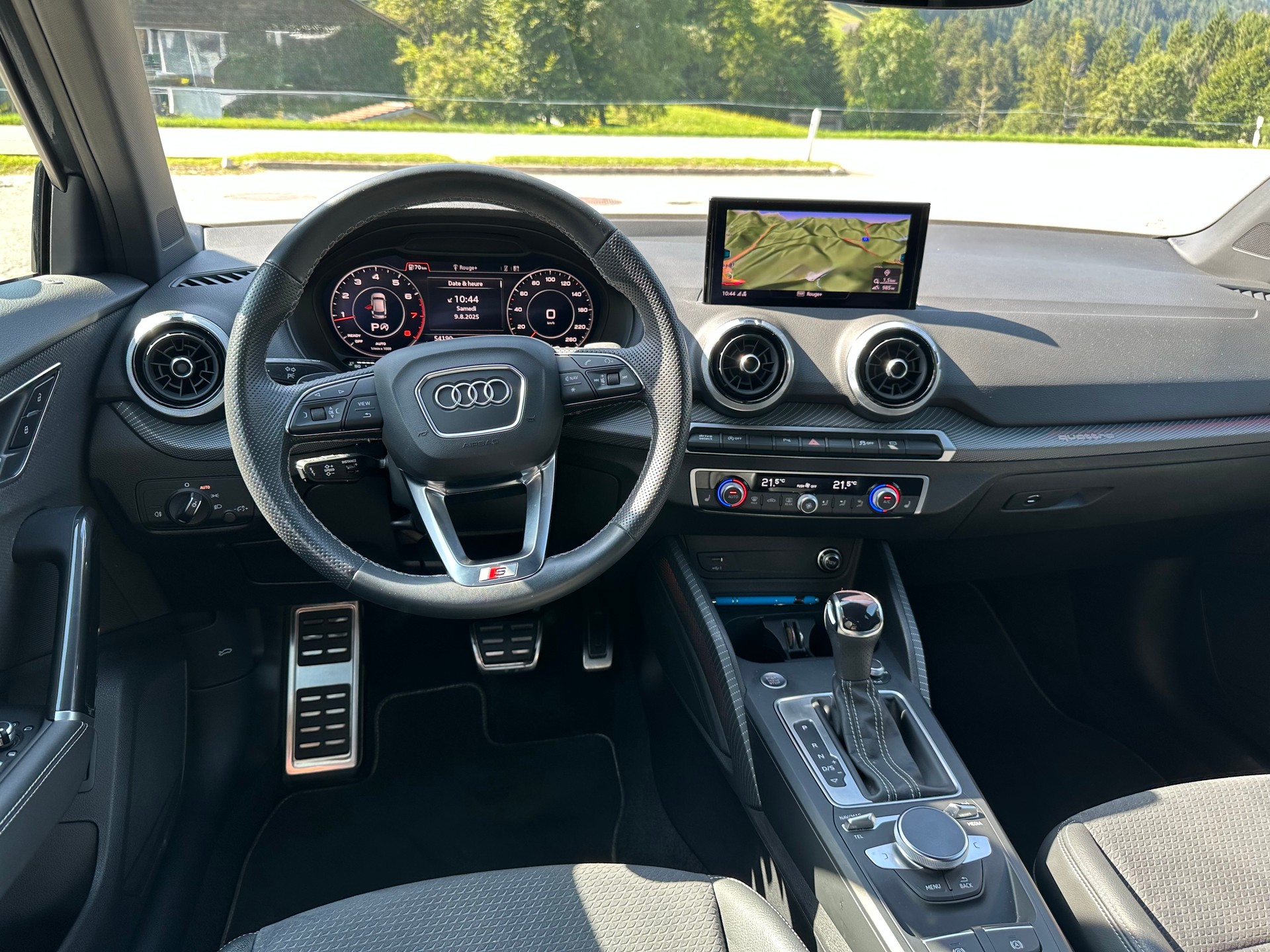 AUDI Q2 40 TFSI S line Attraction quattro S-tronic-image-3