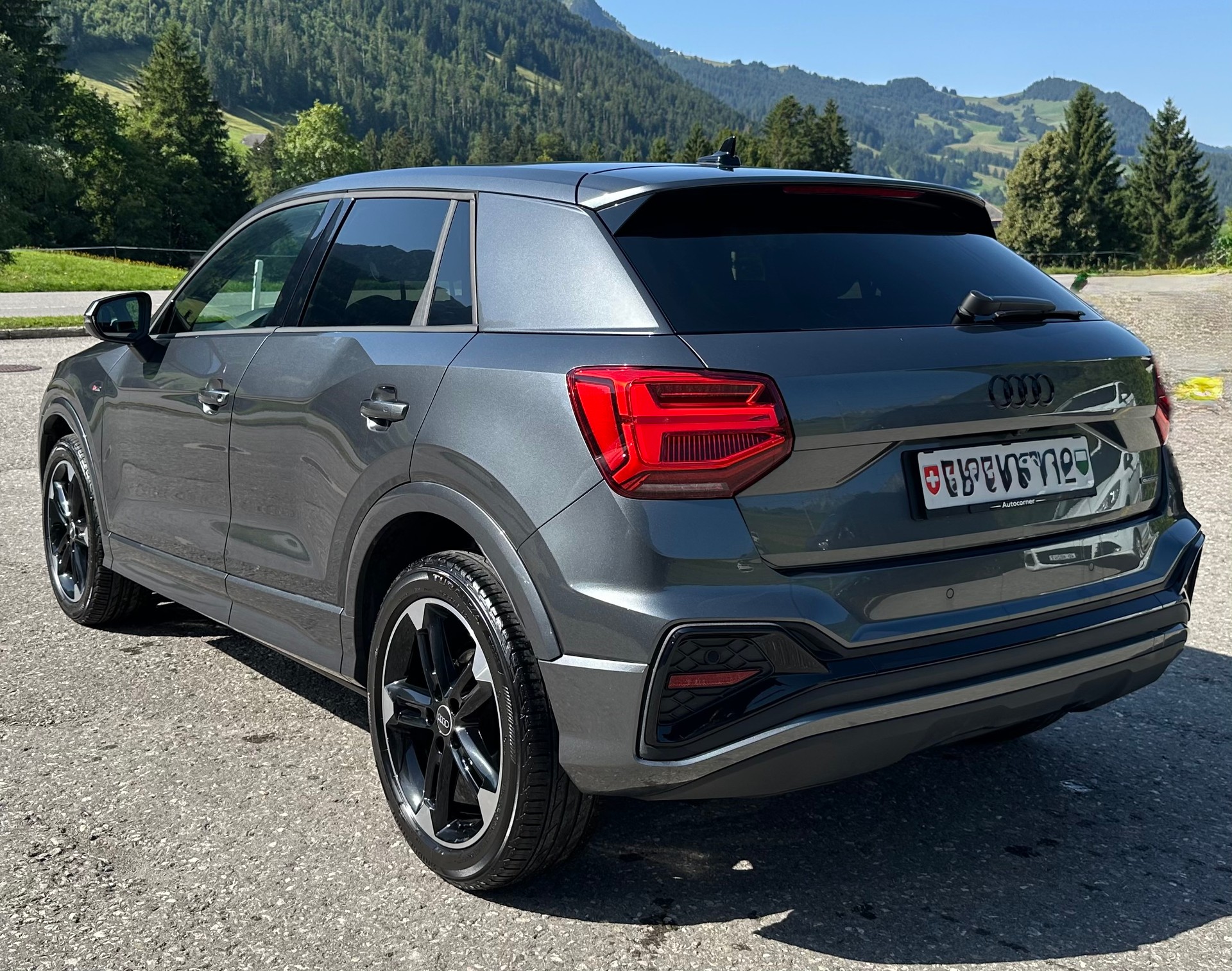 AUDI Q2 40 TFSI S line Attraction quattro S-tronic-image-1