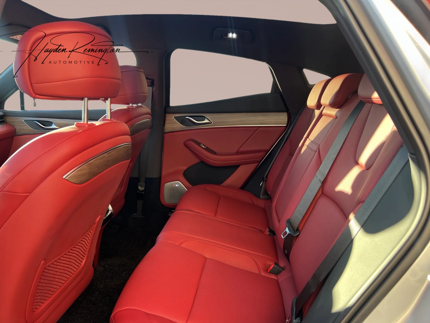 SERES Luxury AWD 80kWh-image-10