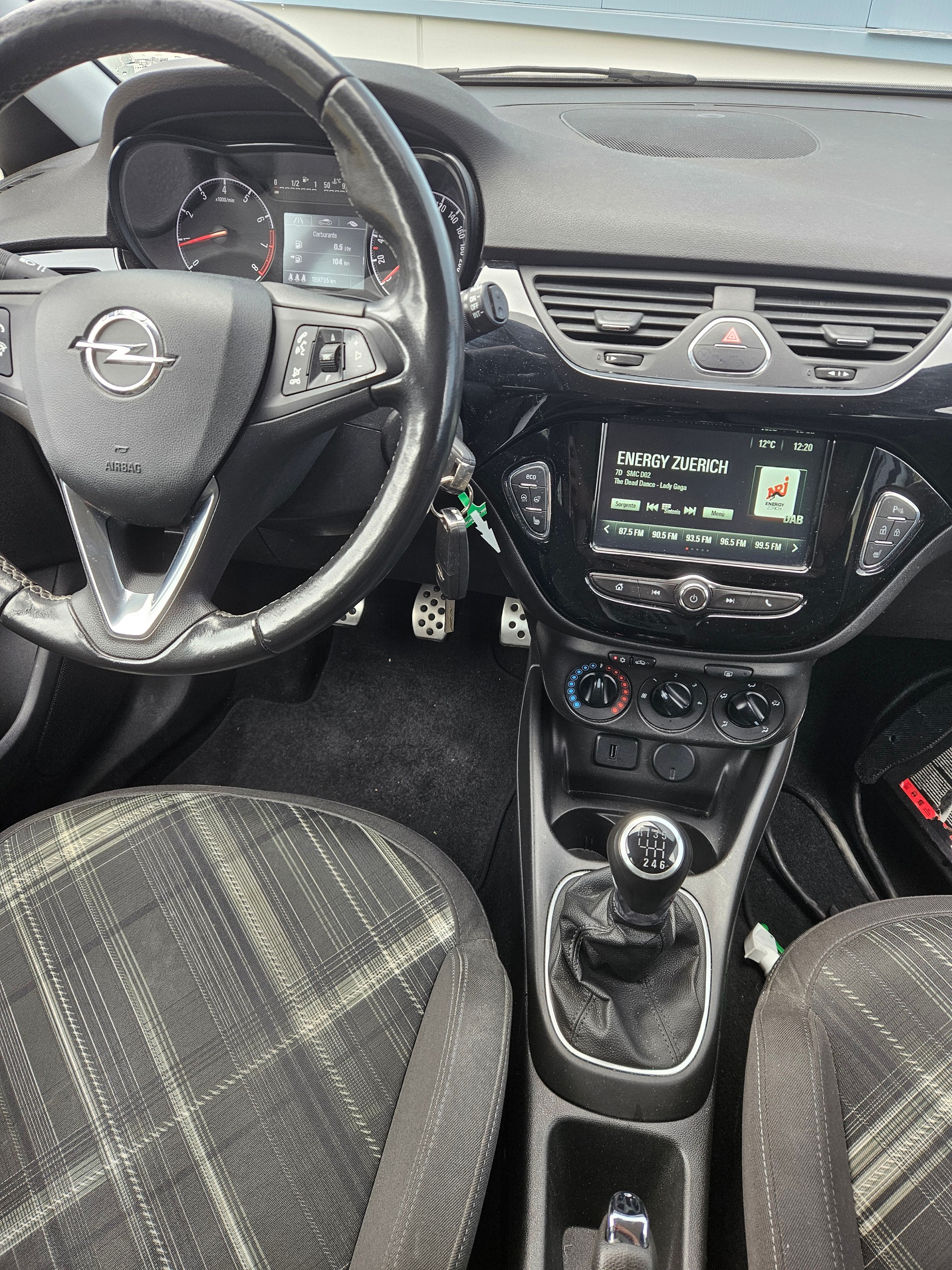 OPEL Corsa 1.0 T EcoTec Black Edition-image-7