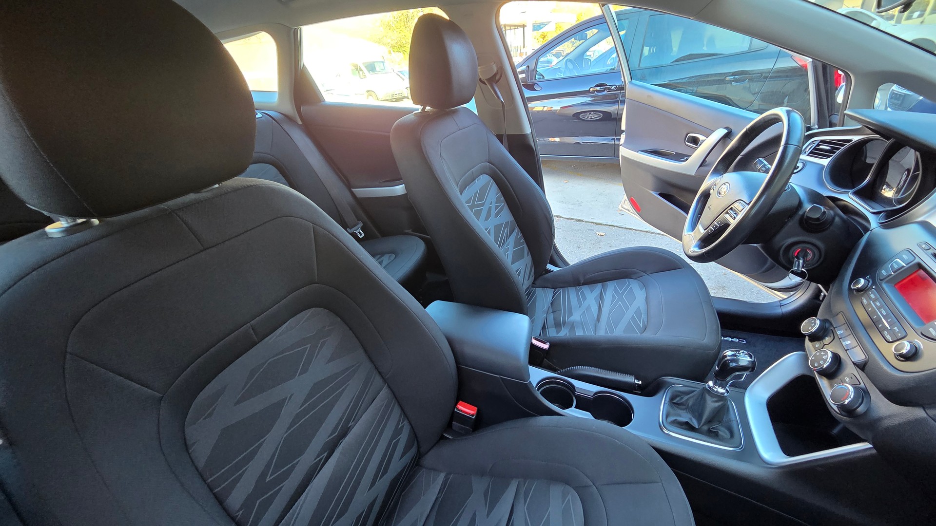 KIA CEED-image-13