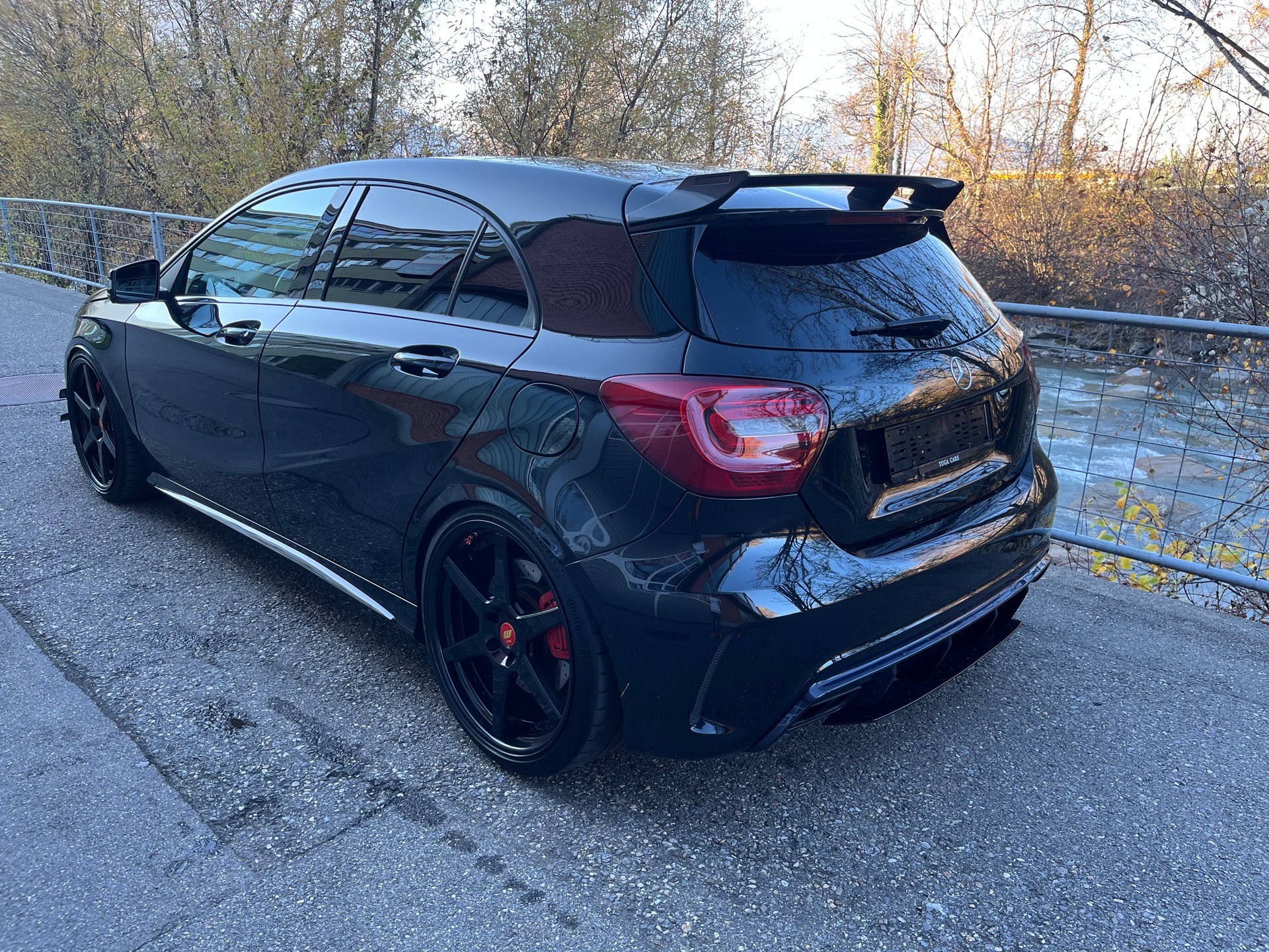 MERCEDES-BENZ A 45 AMG 4Matic Speedshift 7G-DCT-showroom-element-3