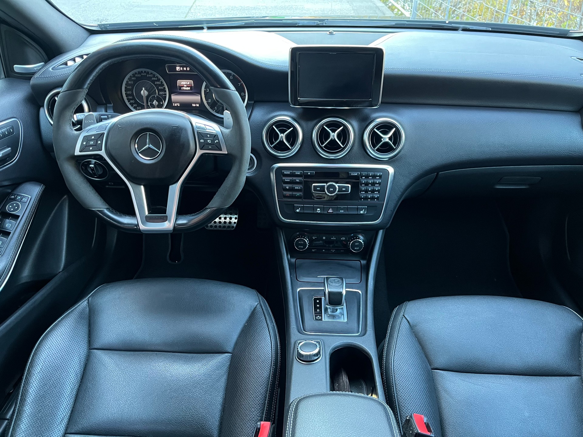 MERCEDES-BENZ A 45 AMG 4Matic Speedshift 7G-DCT-image-10