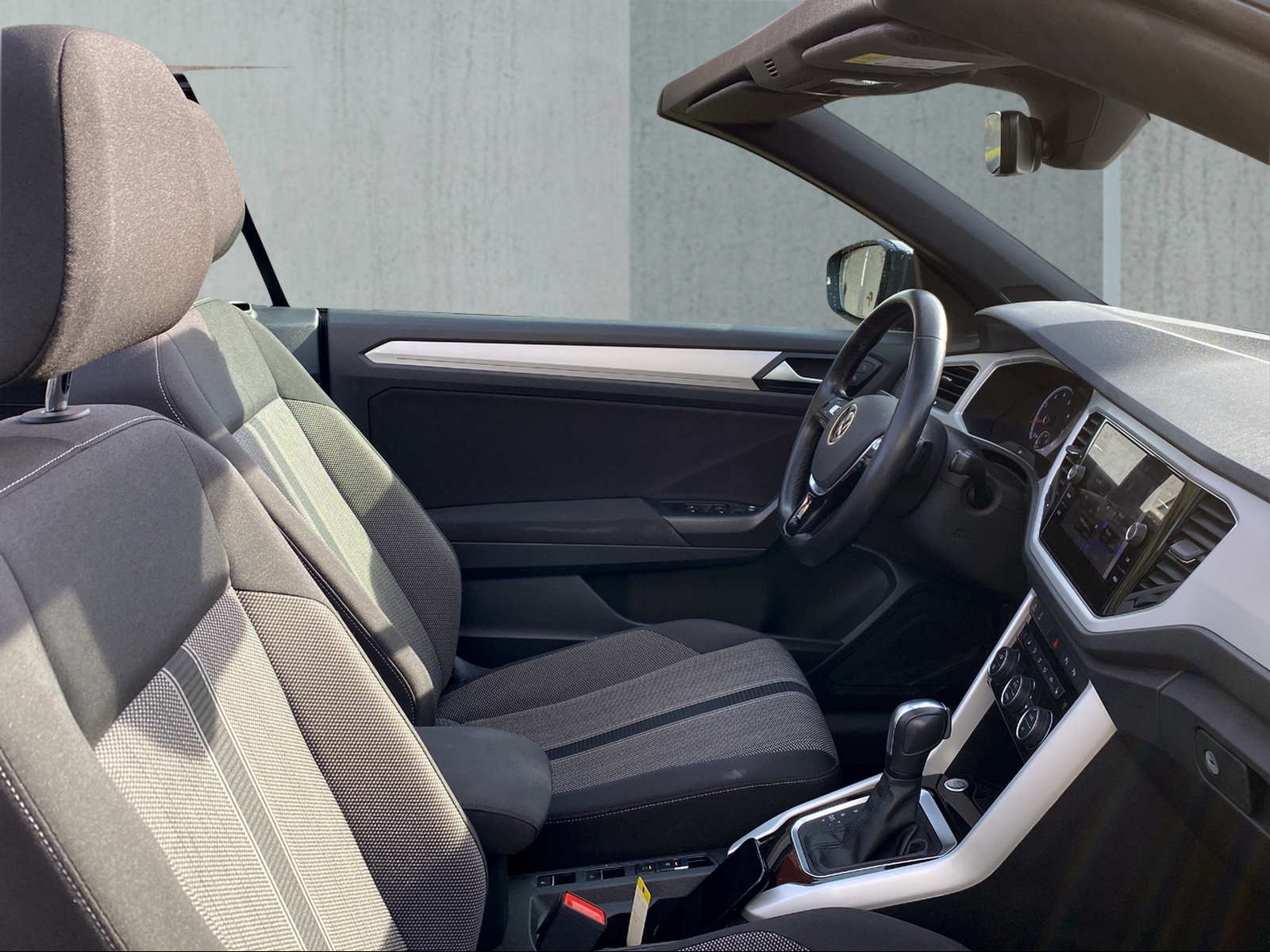 VW T-Roc Cabriolet 1.5 TSI EVO Advance DSG-image-8
