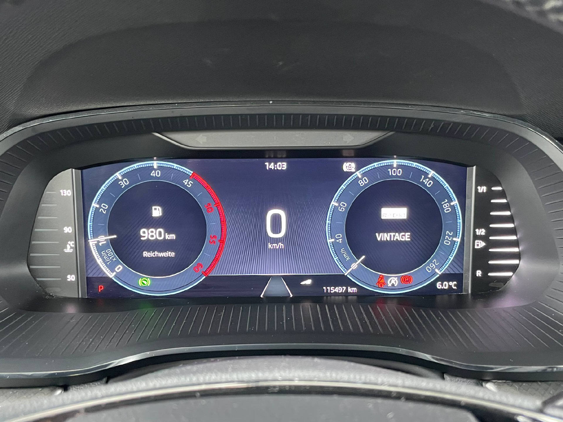 SKODA Octavia Combi 2.0 TDI Ambition 4x4 DSG-image-8