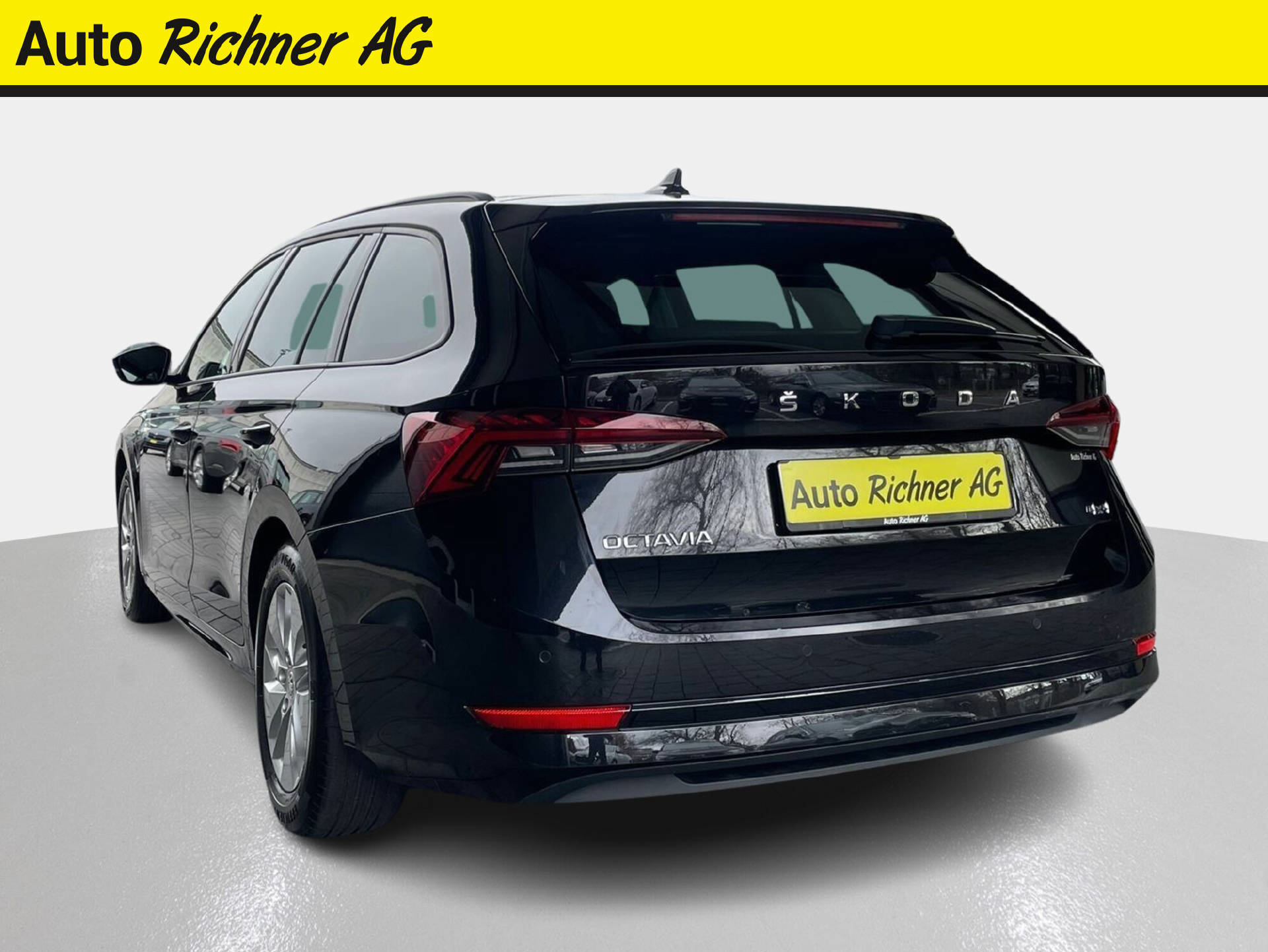 SKODA Octavia Combi 2.0 TDI Ambition 4x4 DSG-image-4