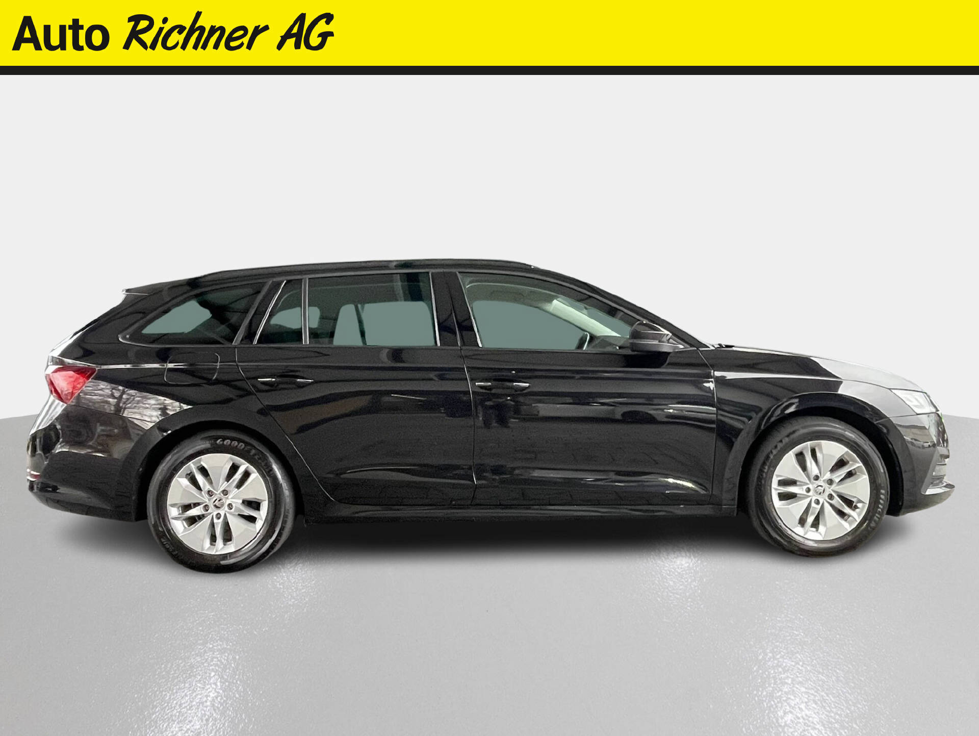 SKODA Octavia Combi 2.0 TDI Ambition 4x4 DSG-image-2