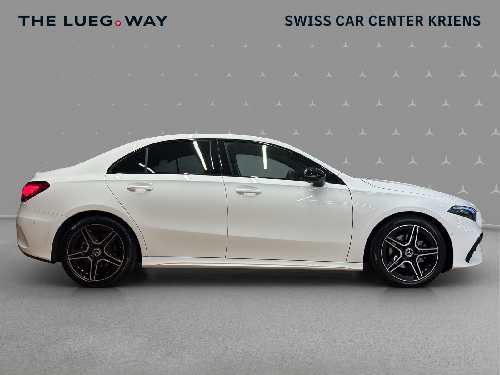 MERCEDES-BENZ A 200 - AMG / Rückfahrkamera / Sitzheizung / Lenkradheizung-image-5