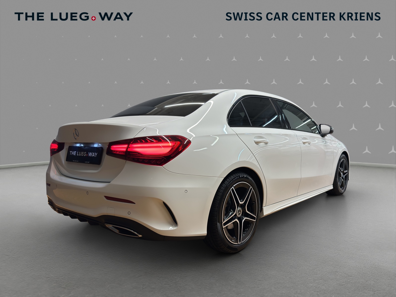 MERCEDES-BENZ A 200 - AMG / Rückfahrkamera / Sitzheizung / Lenkradheizung-image-4
