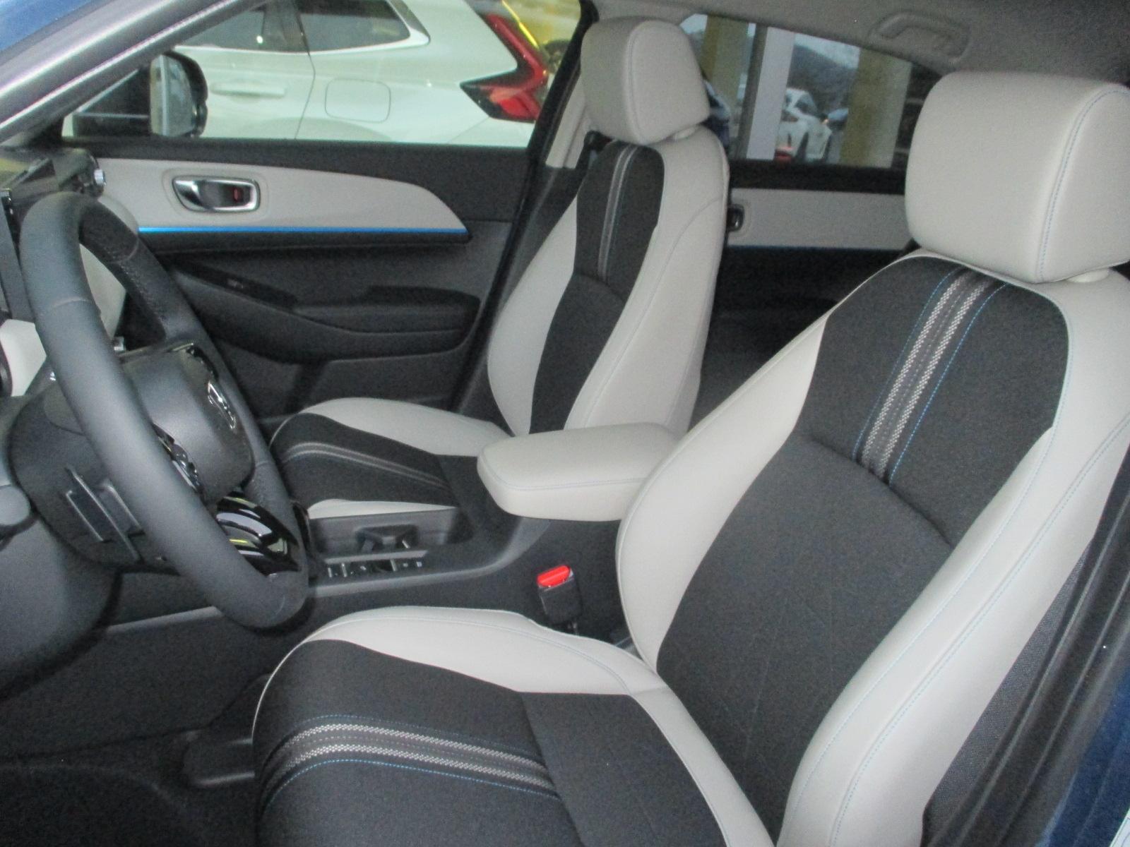 HONDA HR-V 1.5 i-MMD Advance Style - mit Aktionsleasing 1.9% und 8 Jahren Garantie!-image-6
