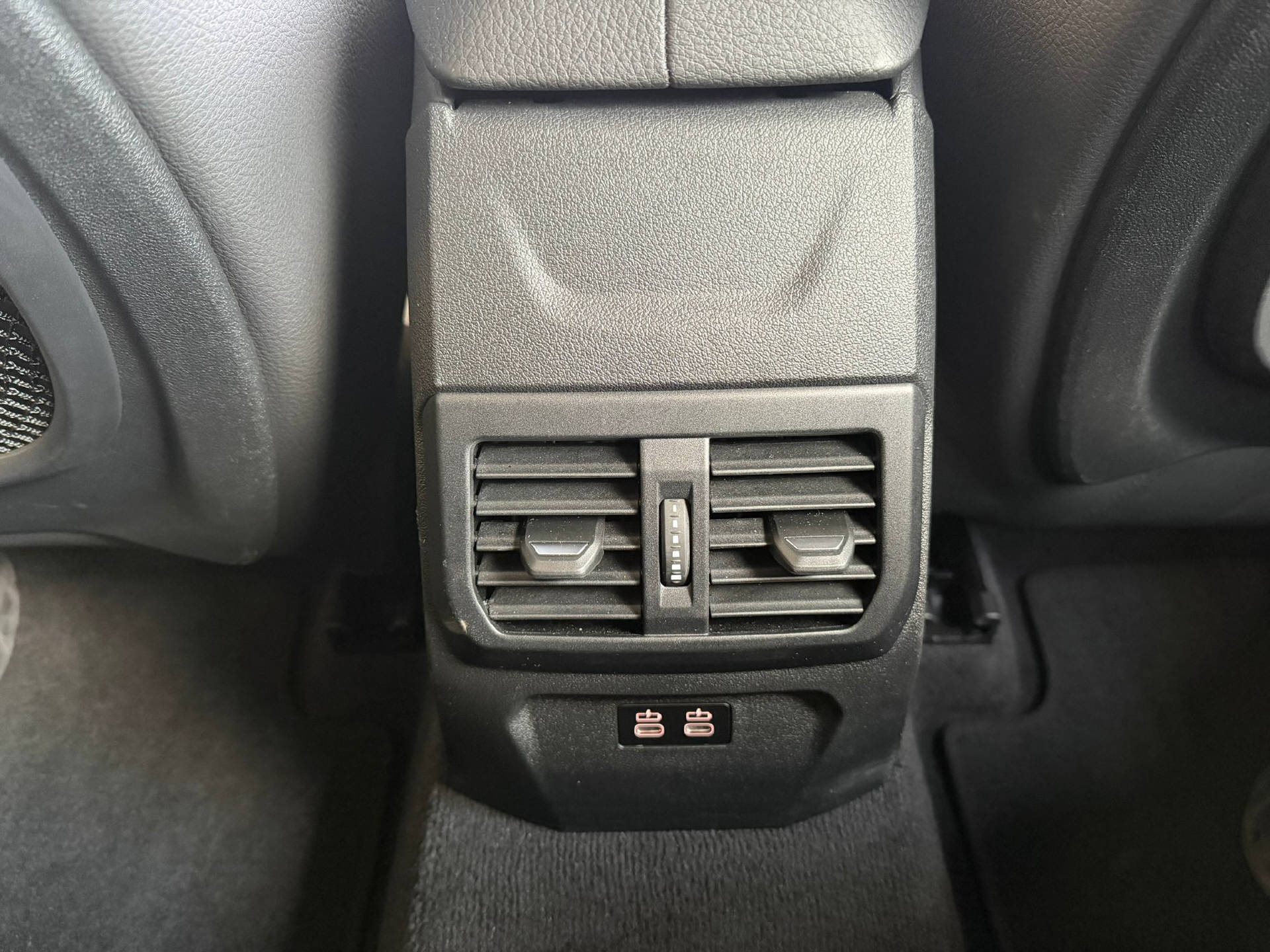 BMW 118d-image-11