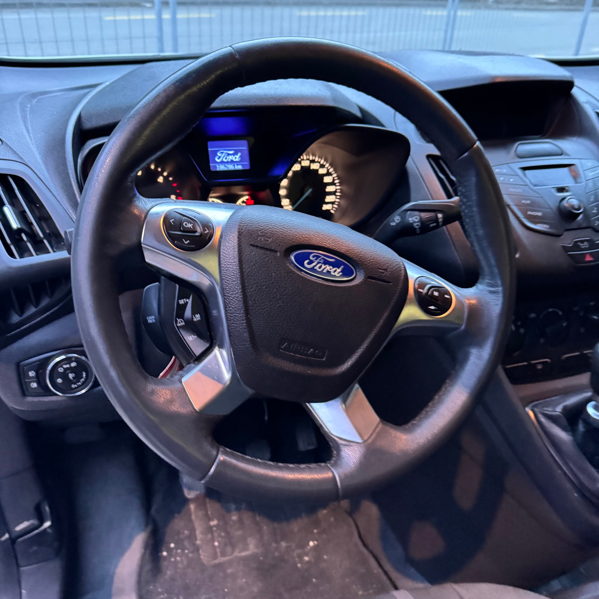FORD Transit Connect Van T200 1.6 TDCi Trend-image-5