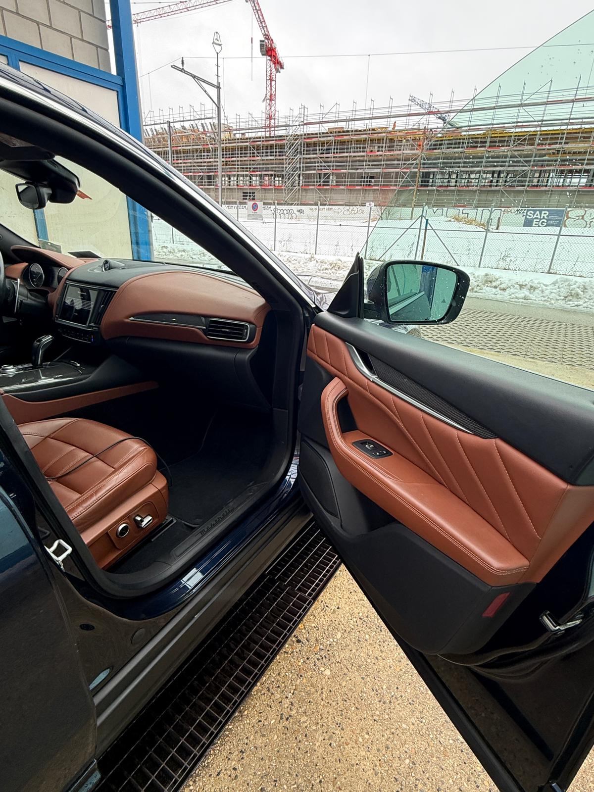 MASERATI Levante 2.0 MHEV GT Hybrid Automatica-image-3