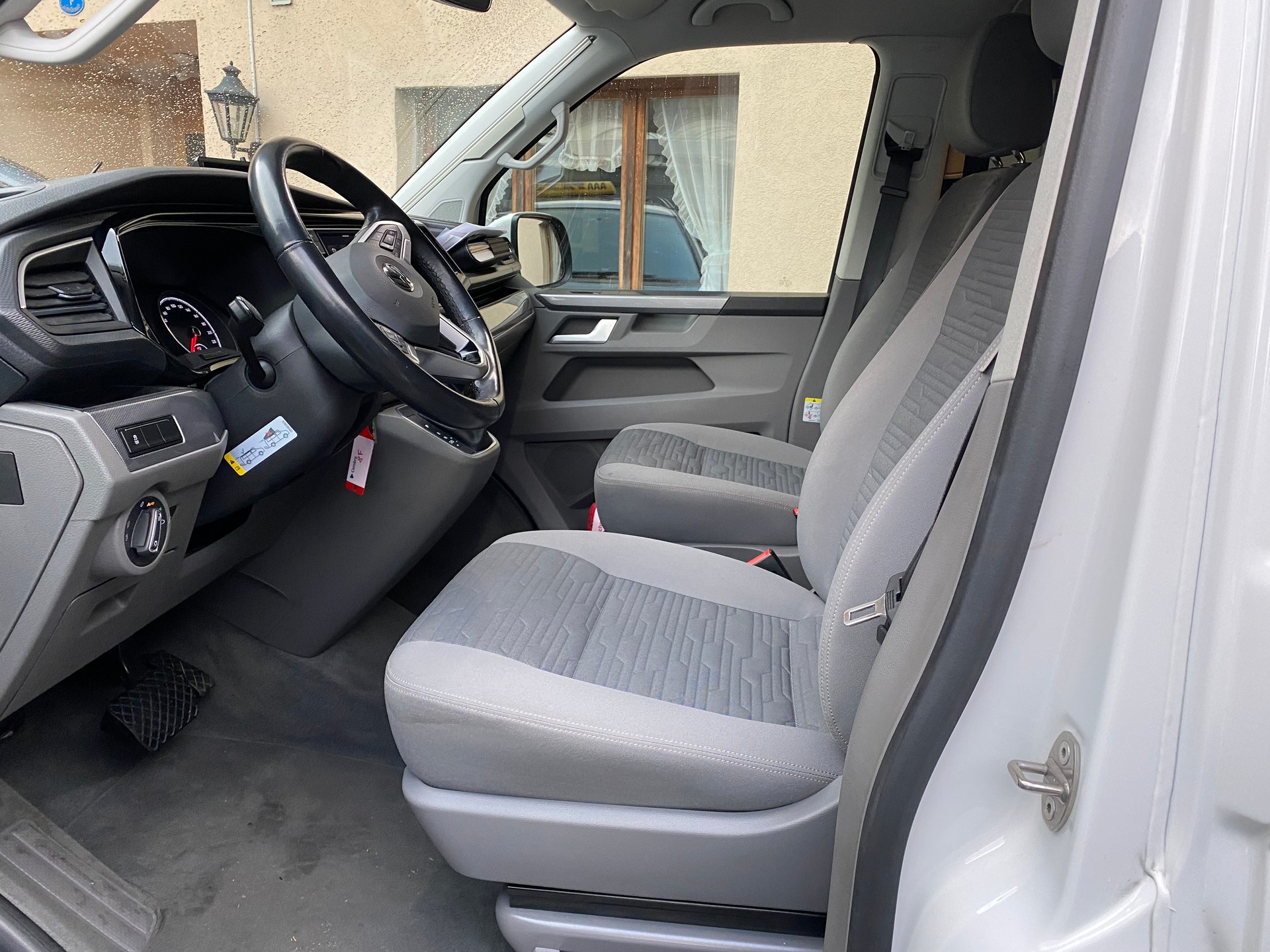 VW T6.1 California 2.0 TDI Ocean Liberty 4Motion DSG-image-2