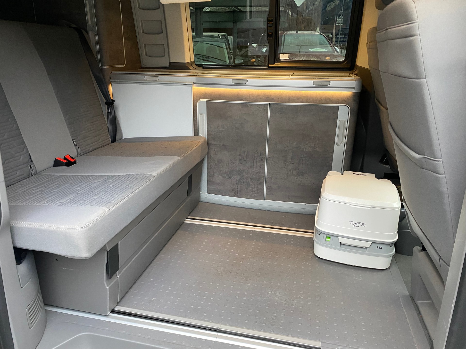 VW T6.1 California 2.0 TDI Ocean Liberty 4Motion DSG-image-7