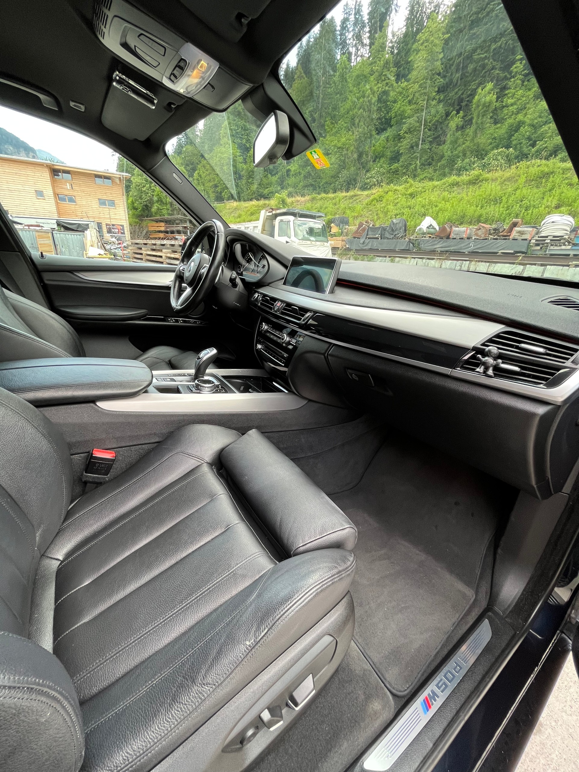 BMW X5 xDrive M50d Steptronic-image-11