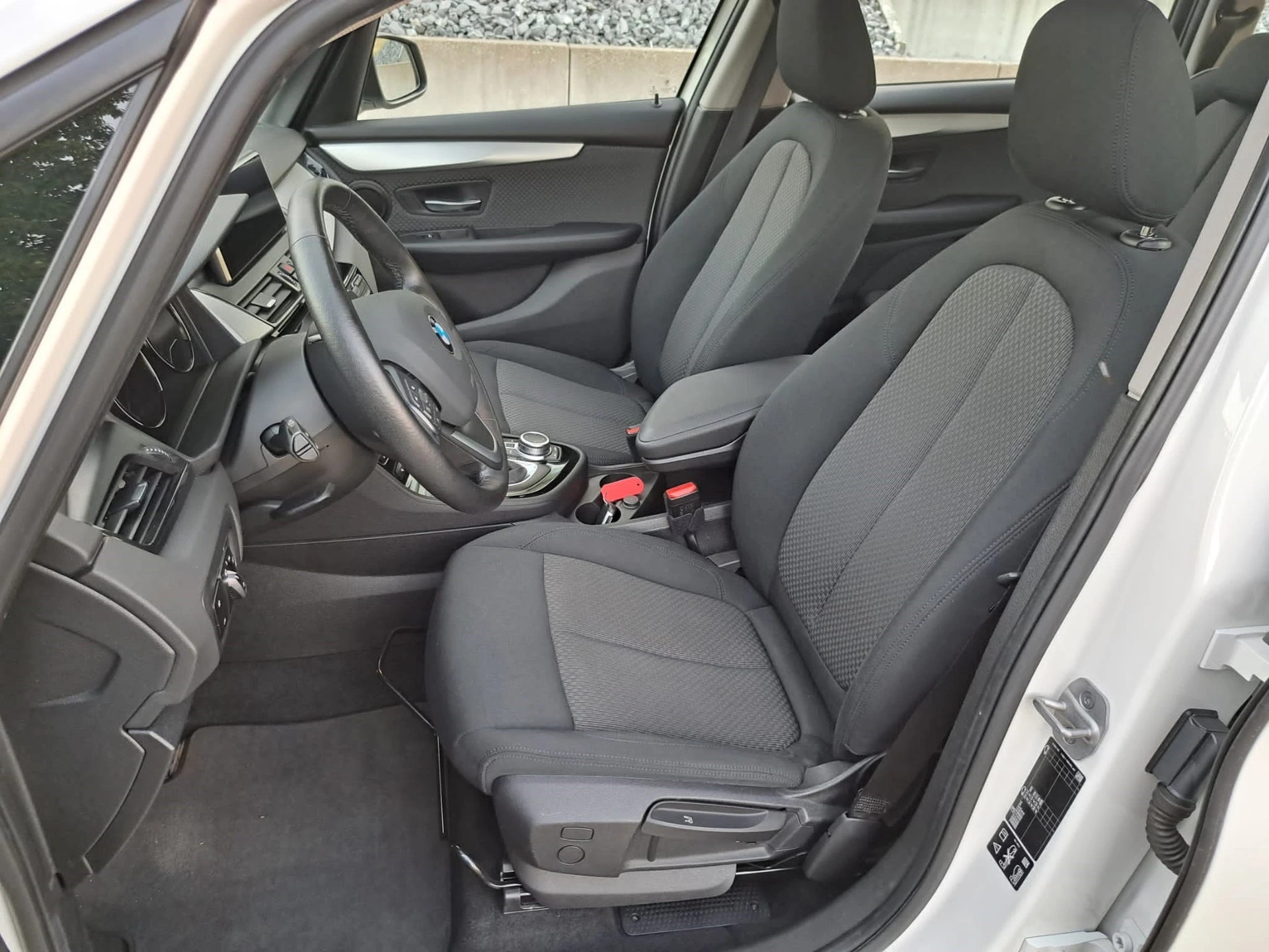 BMW 218d xDrive Gran Tourer Steptronic * 7 Plätze * AHK 1.600 kg *-image-9