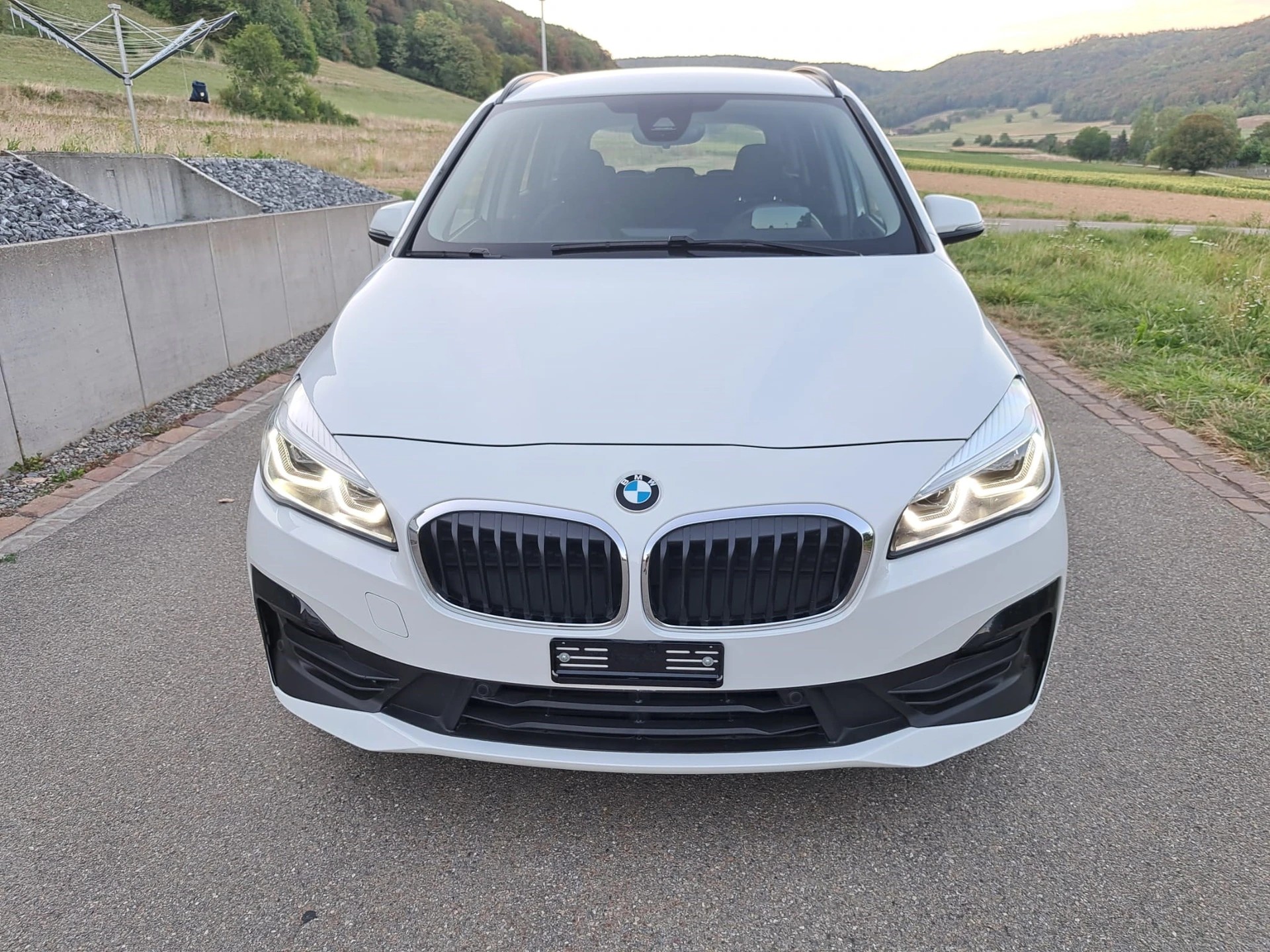 BMW 218d xDrive Gran Tourer Steptronic * 7 Plätze * AHK 1.600 kg *-image-3