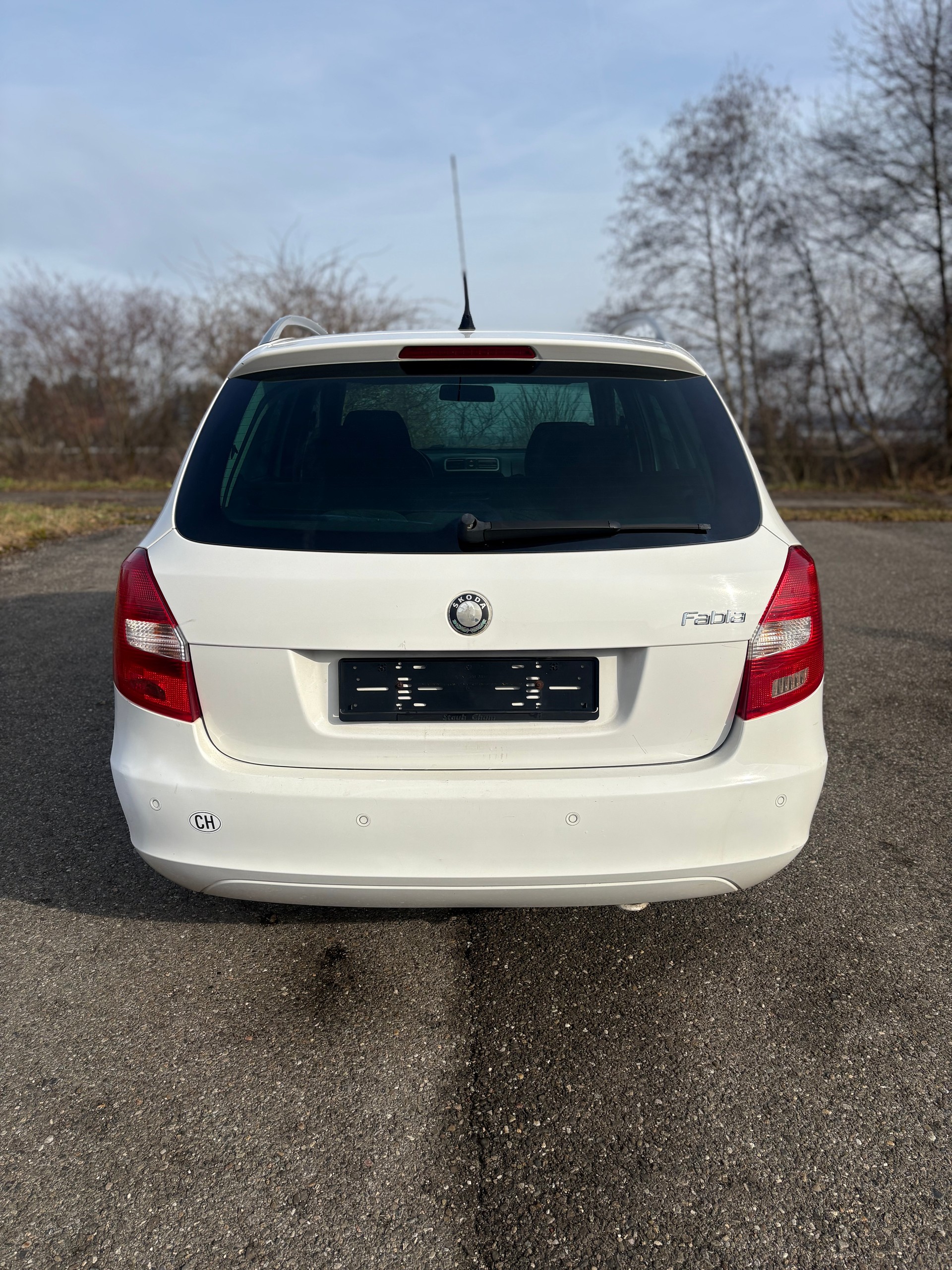 SKODA Fabia 1.6 Elegance Tiptronic-image-6