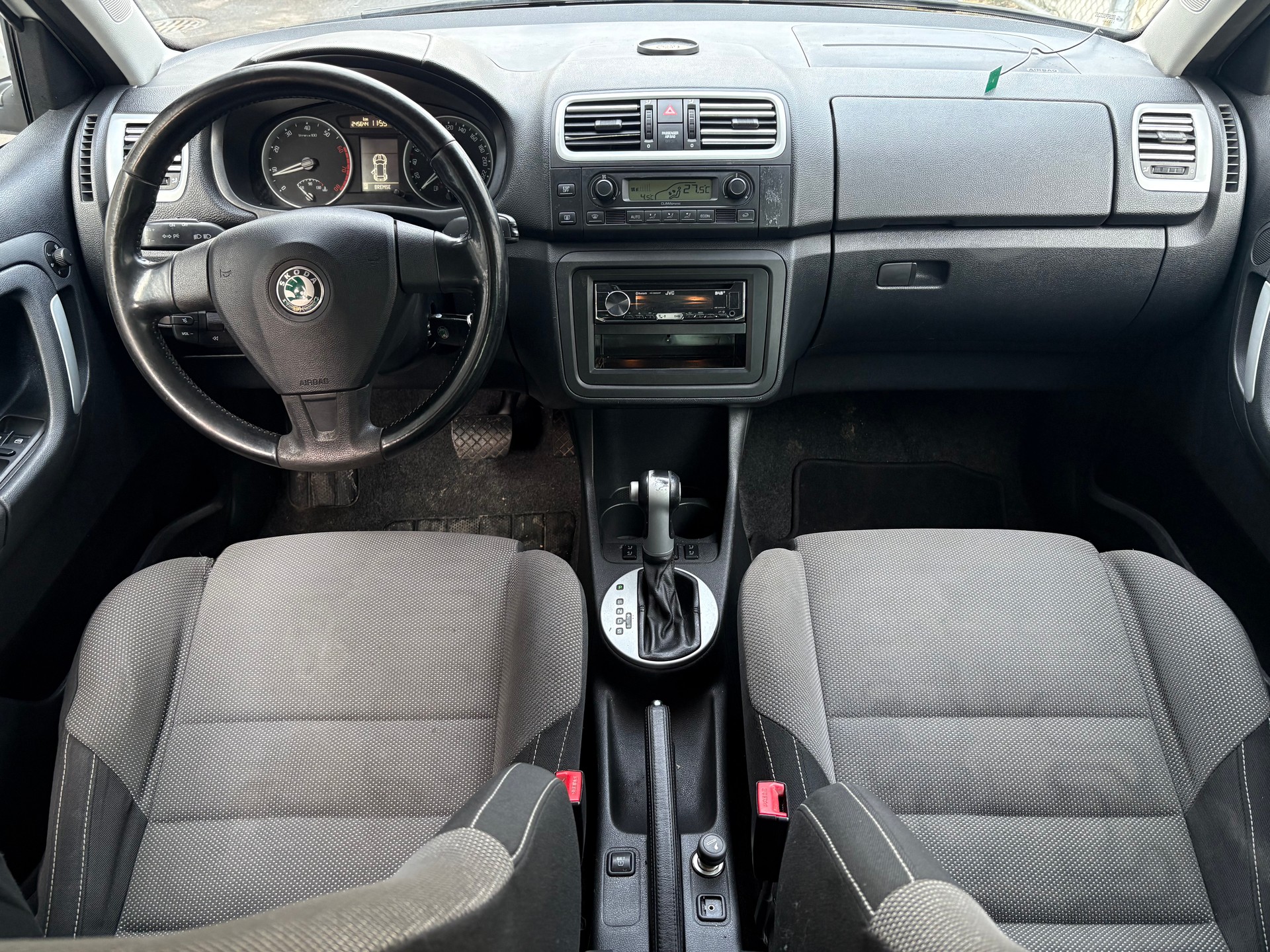 SKODA Fabia 1.6 Elegance Tiptronic-image-8
