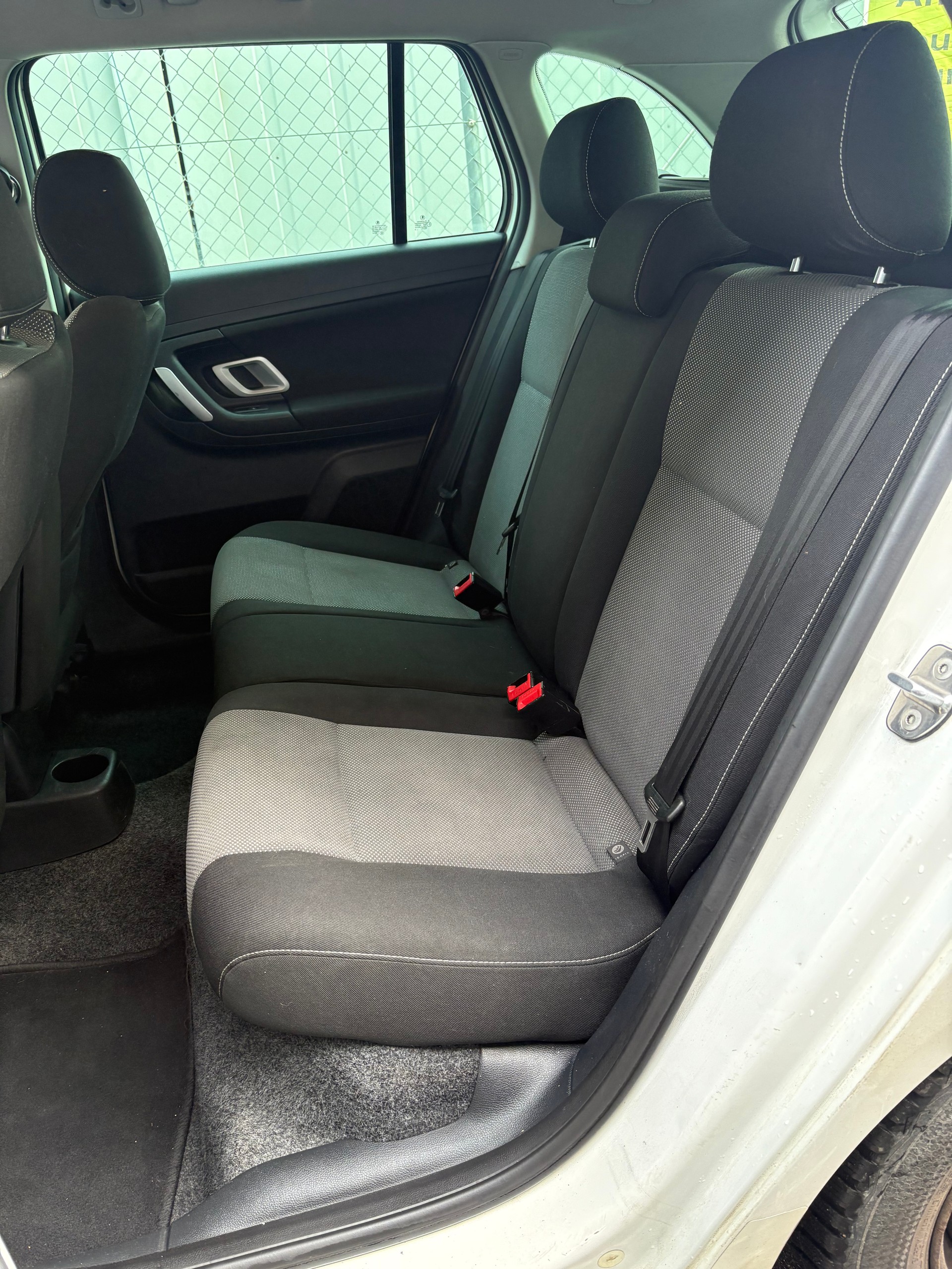 SKODA Fabia 1.6 Elegance Tiptronic-image-9