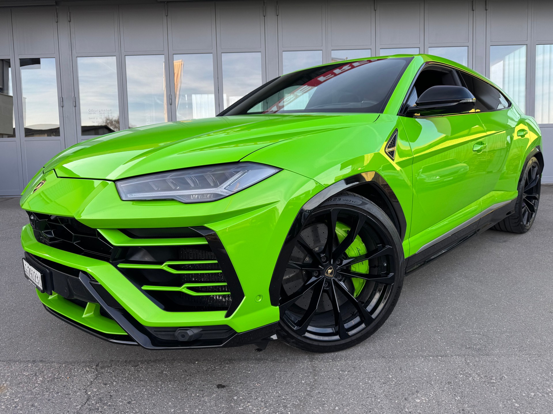 LAMBORGHINI Urus E-Gear-image-0