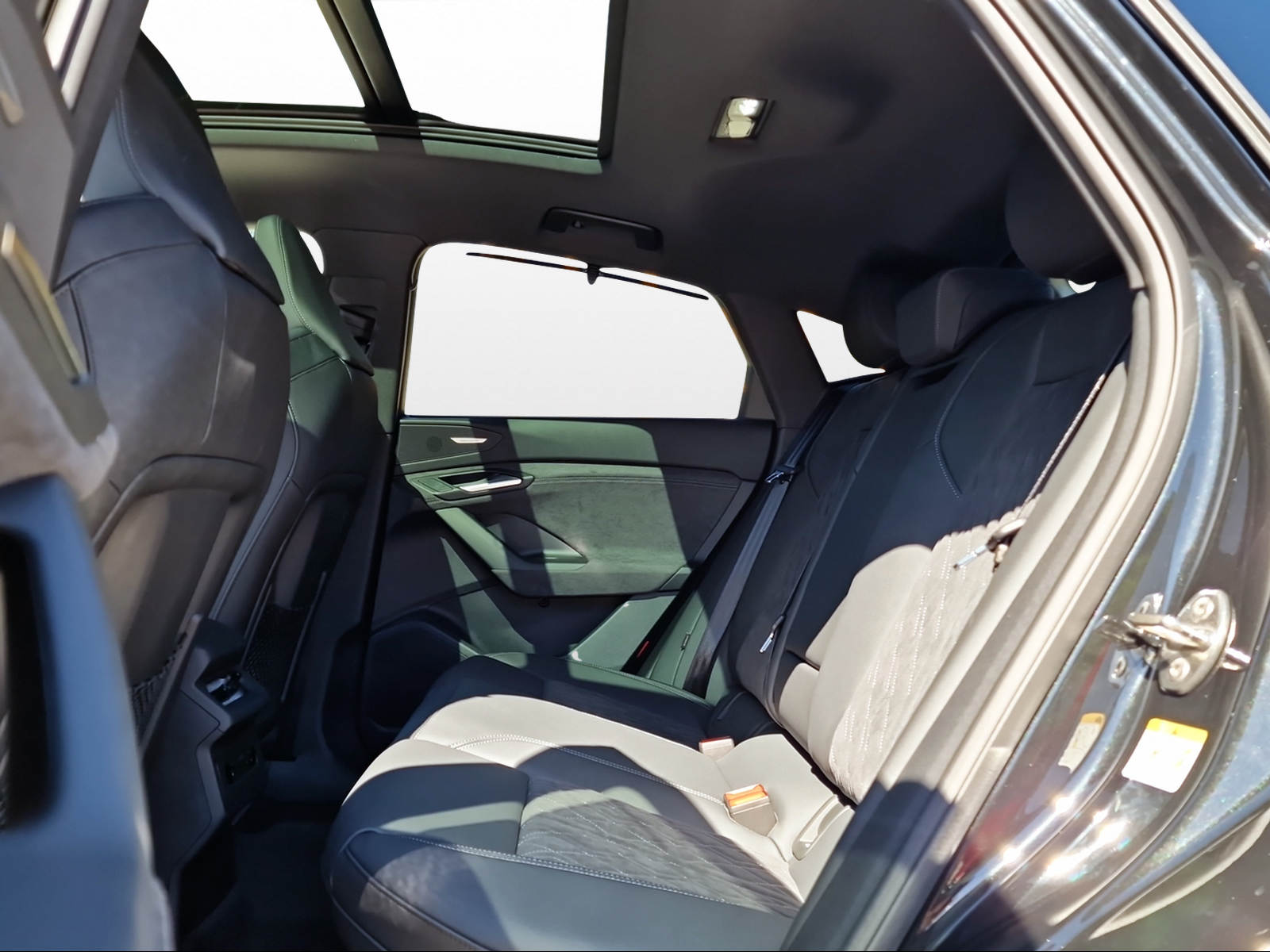AUDI Q6 Sportback e-tron quattro-image-10