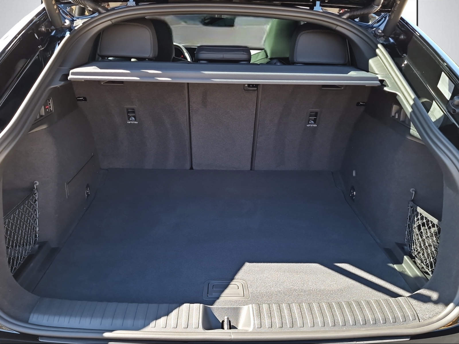AUDI Q6 Sportback e-tron quattro-image-11