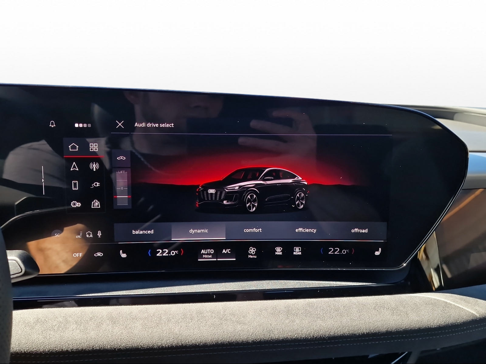 AUDI Q6 Sportback e-tron quattro-image-8