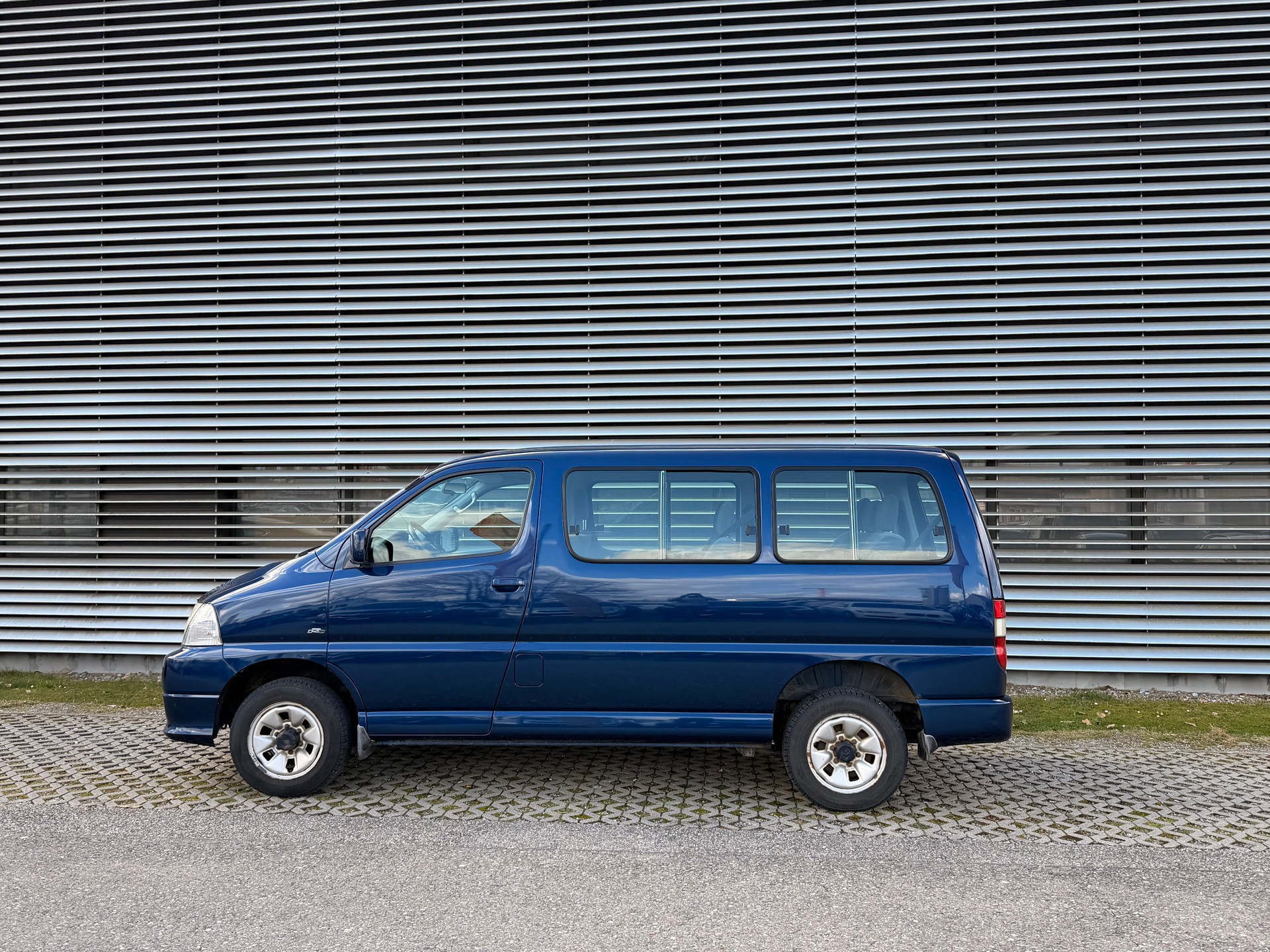 TOYOTA Hiace D-4D Wagon GL 4WD S-image-1