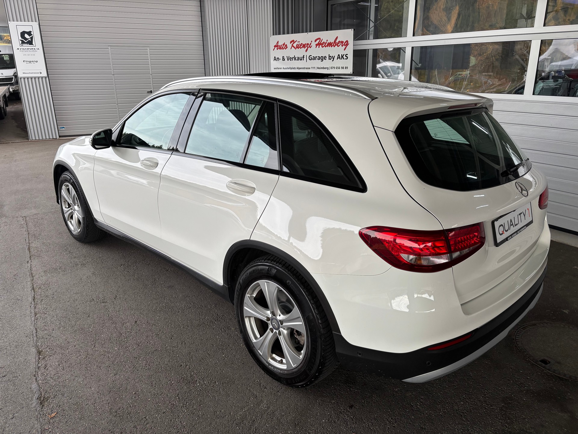 MERCEDES-BENZ GLC 220 d Exclusive 4Matic 9G-Tronic-image-2