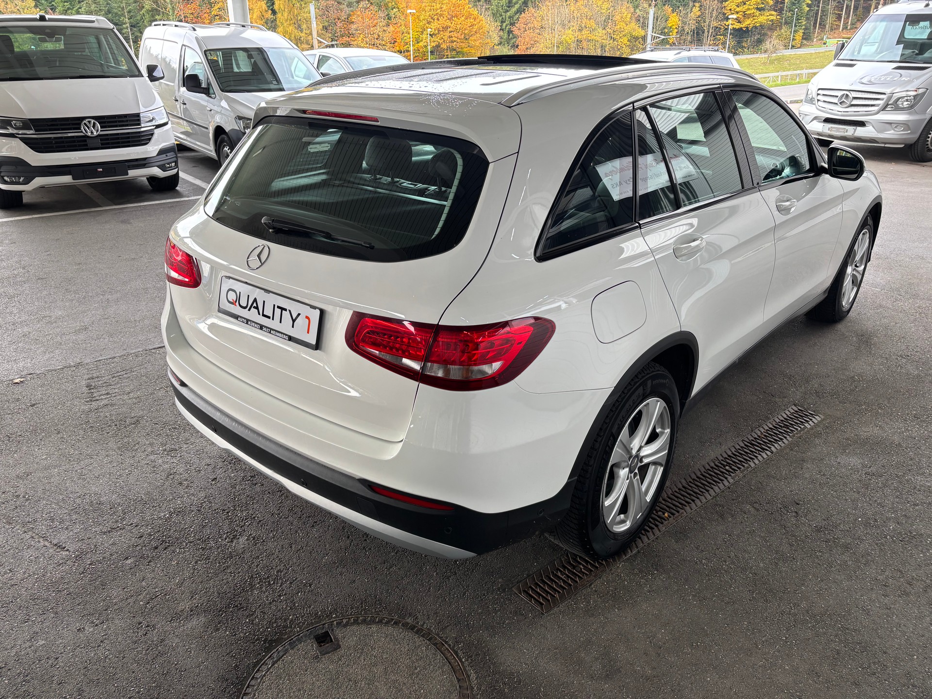 MERCEDES-BENZ GLC 220 d Exclusive 4Matic 9G-Tronic-image-3