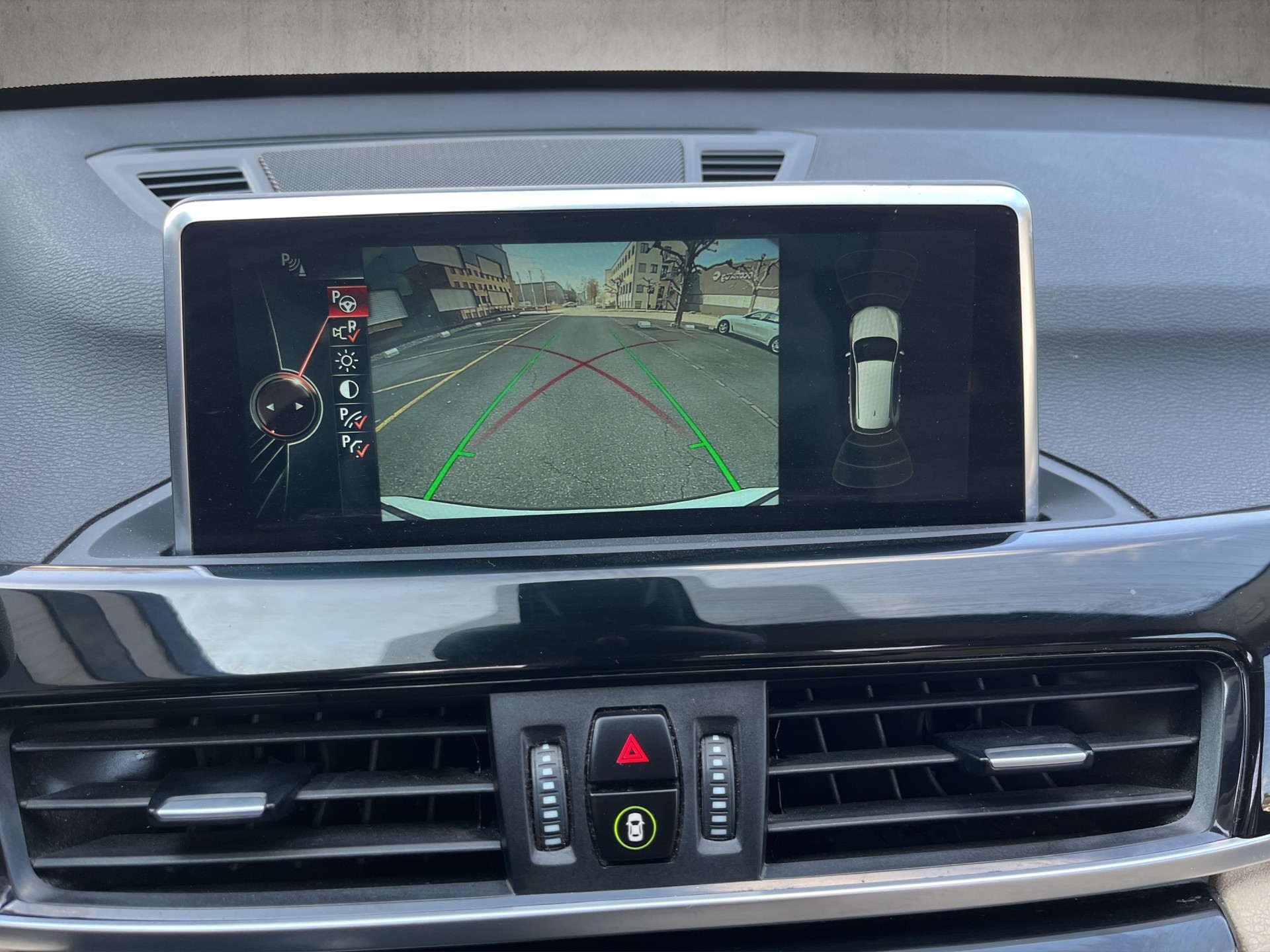 BMW X1 sDrive 18i Steptronic-image-15