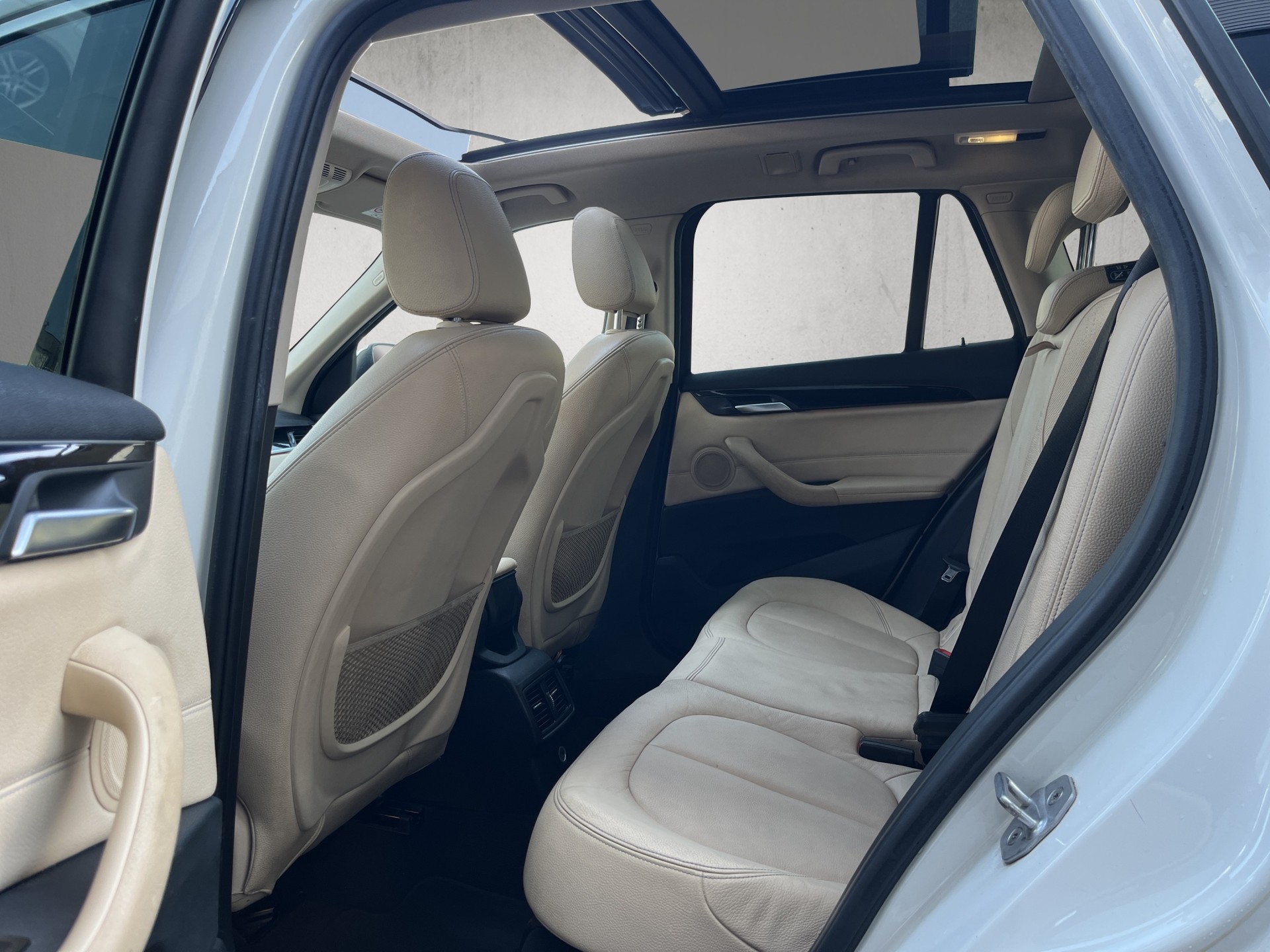 BMW X1 sDrive 18i Steptronic-image-11