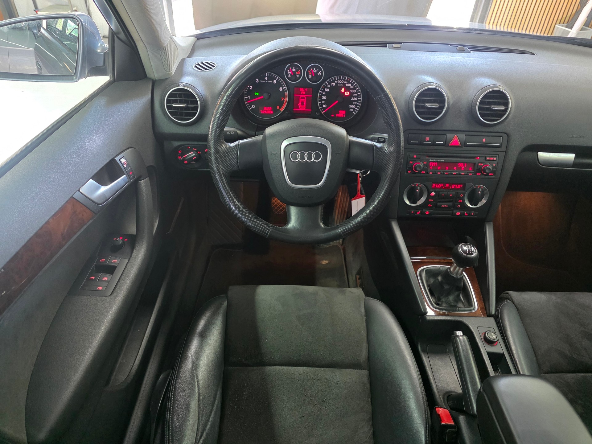 AUDI A3 3.2 Ambition V6 quattro-image-10