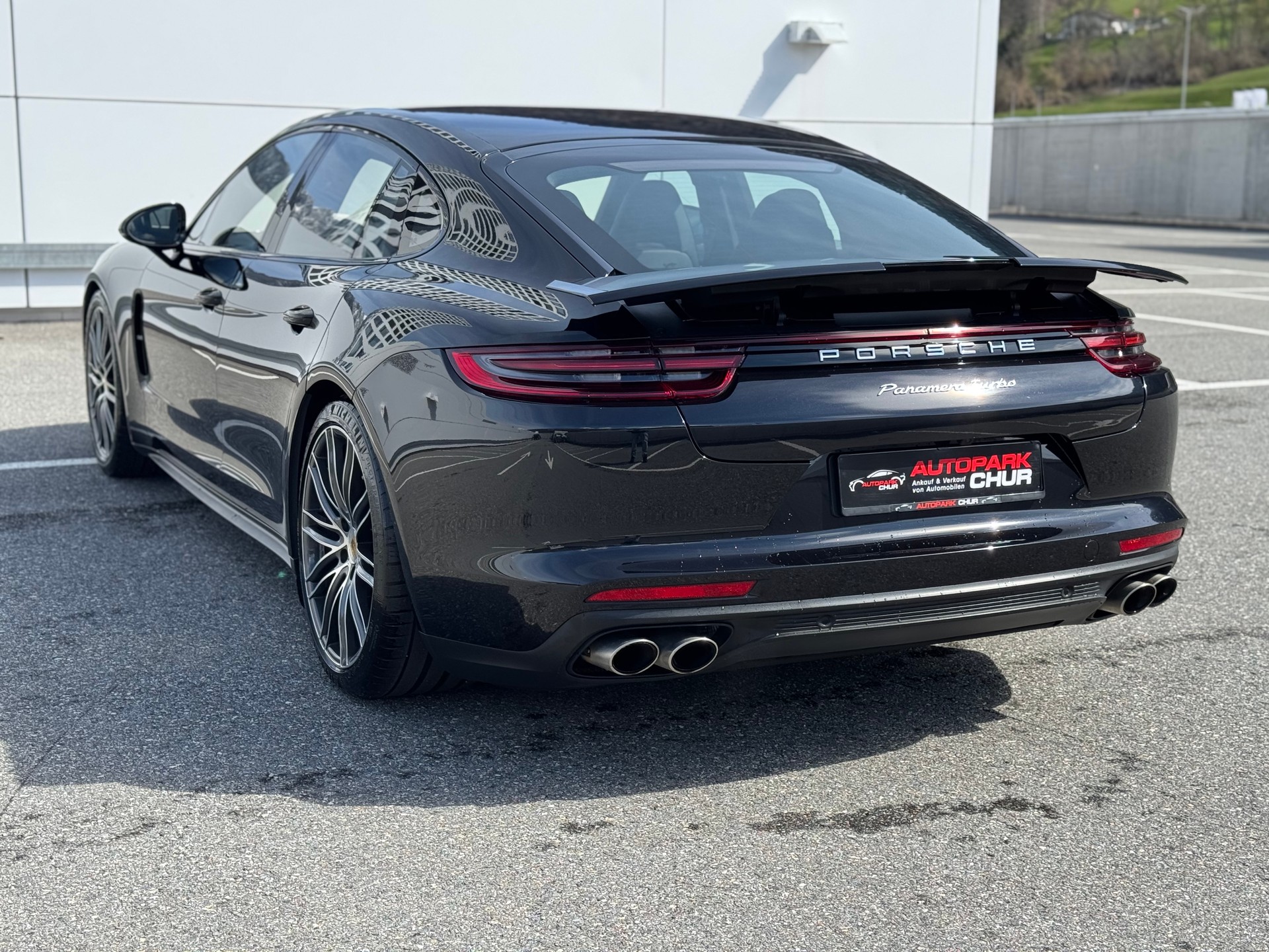 PORSCHE Panamera Turbo PDK-image-2