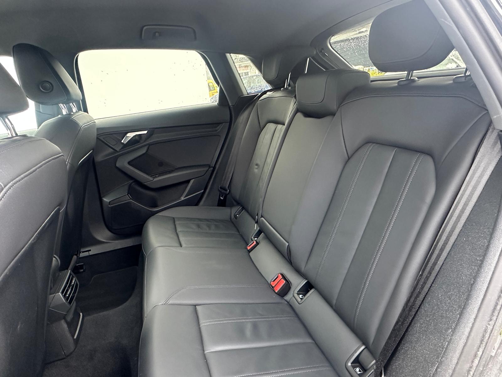 AUDI A3 Sportback 40 TFSI S line quattro S-tronic-image-8