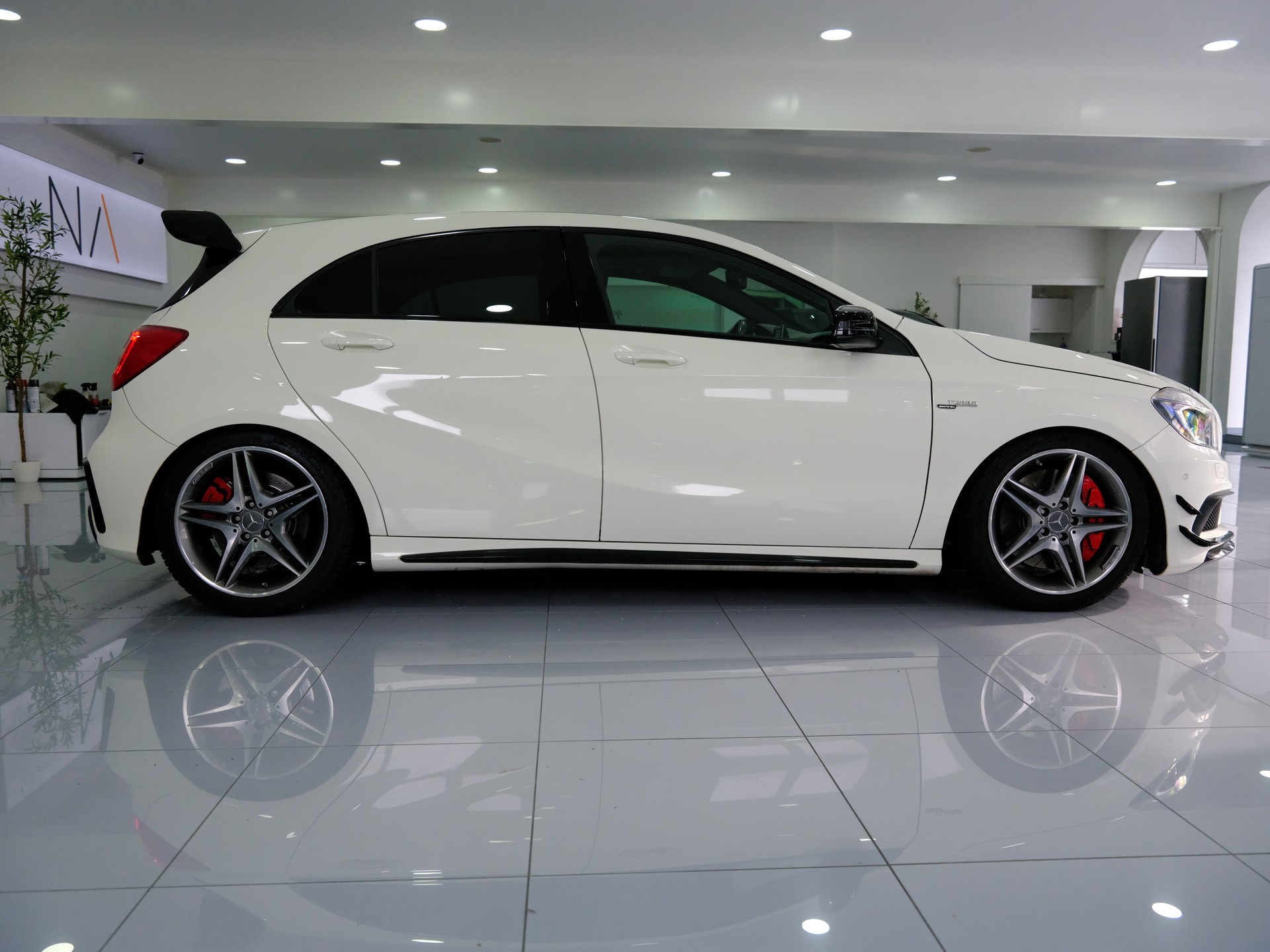 MERCEDES-BENZ A 45 AMG 4Matic Speedshift 7G-DCT-image-7