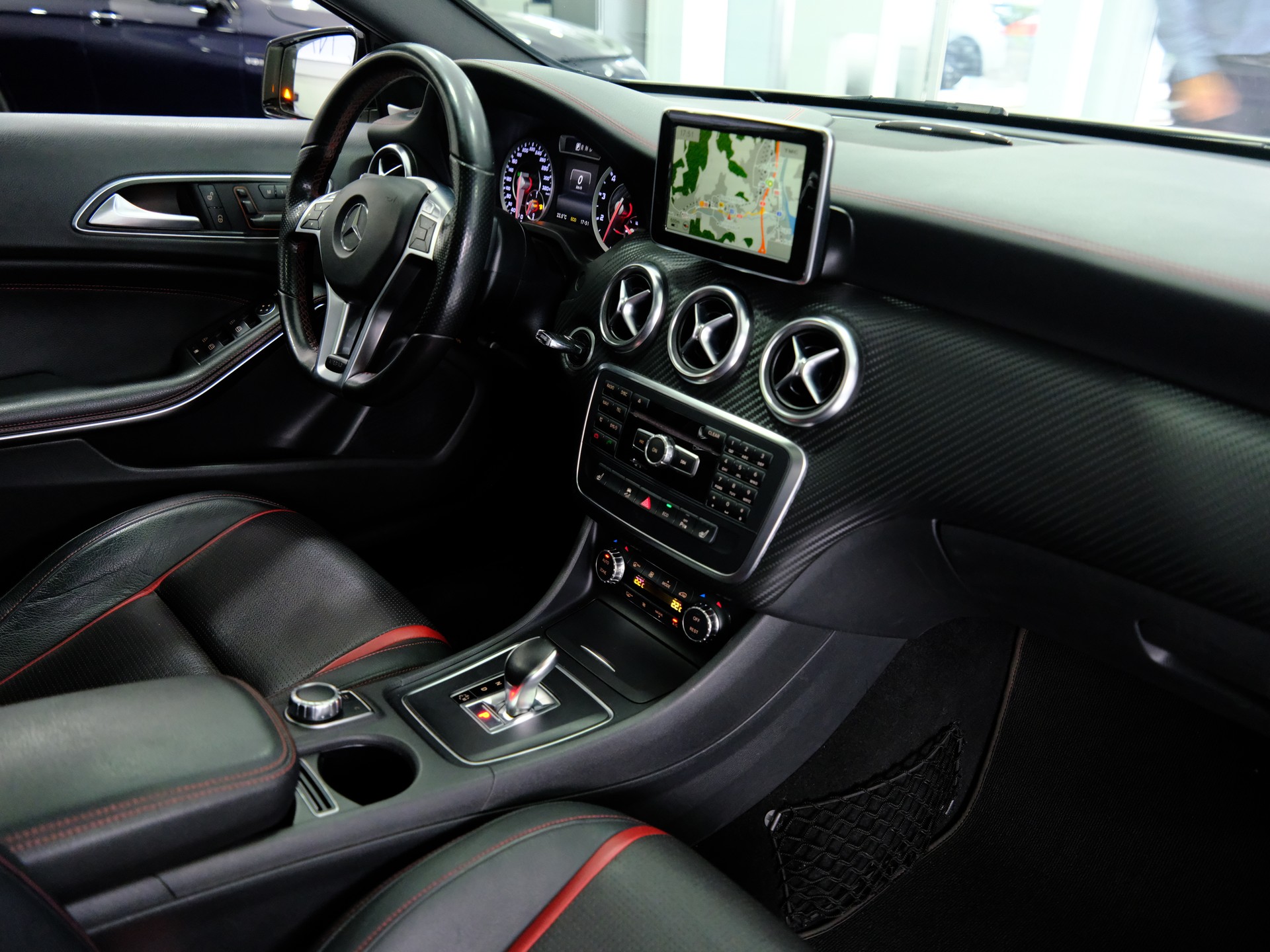 MERCEDES-BENZ A 45 AMG 4Matic Speedshift 7G-DCT-image-14